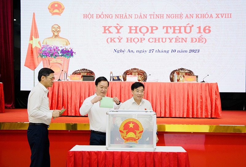 Nghệ An: Phản ánh thực chất những nỗ lực của người được lấy phiếu tín nhiệm -0