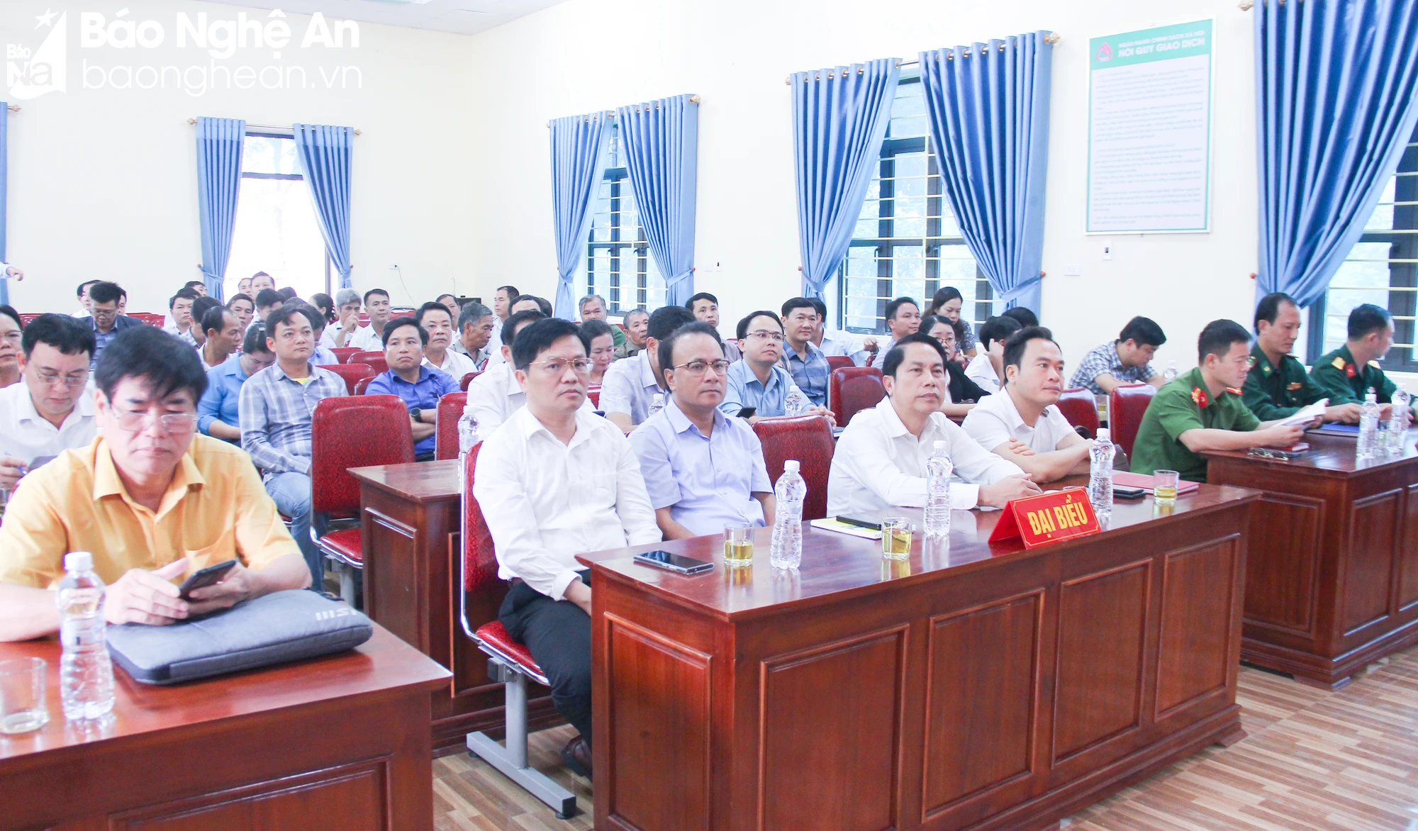 bna-mh12-2738.jpg.webp