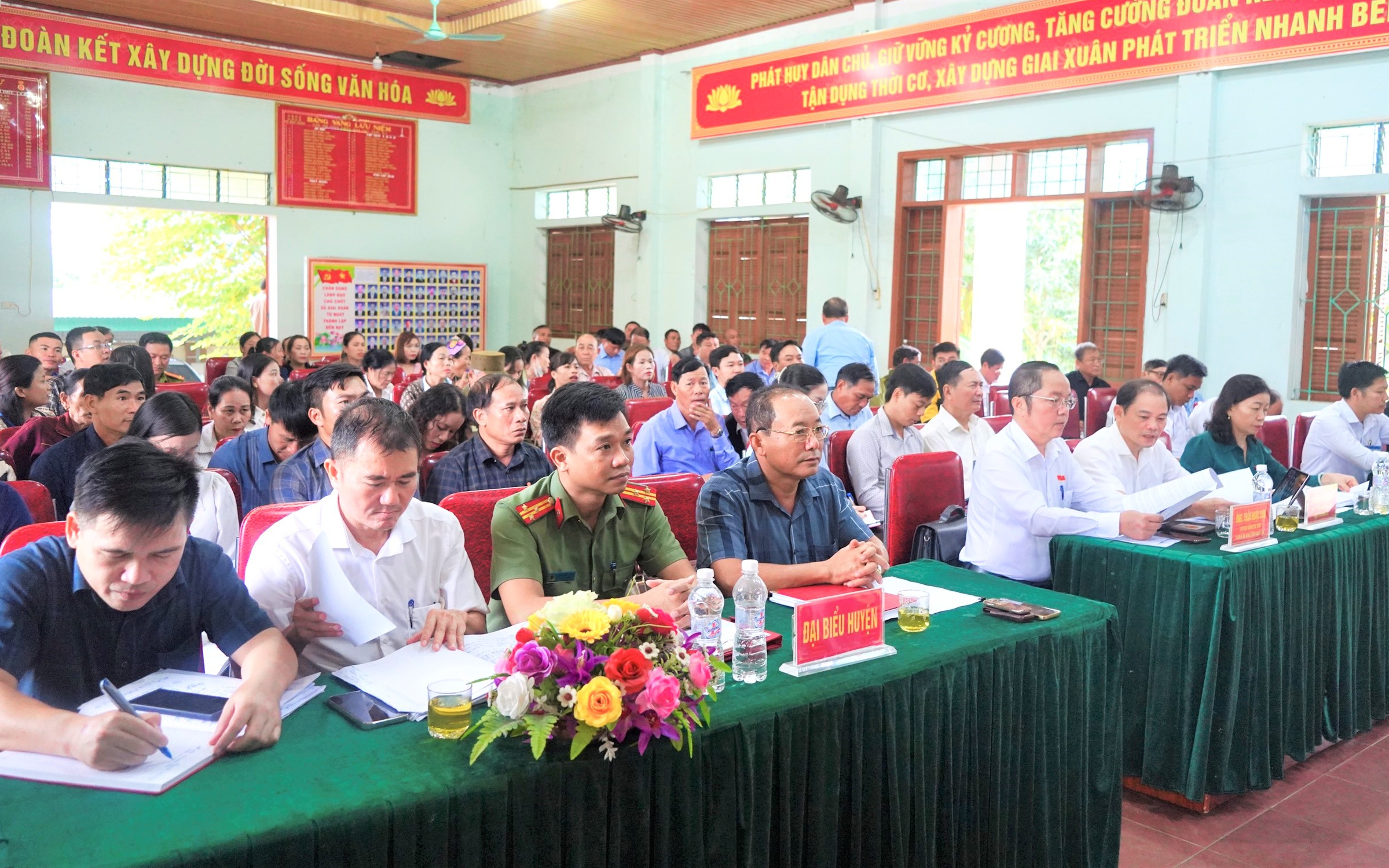 Đại biểu Hội đồng nhân dân tỉnh tiếp xúc cử tri tại xã Giai Xuân và Tân Long, huyện Tân Kỳ