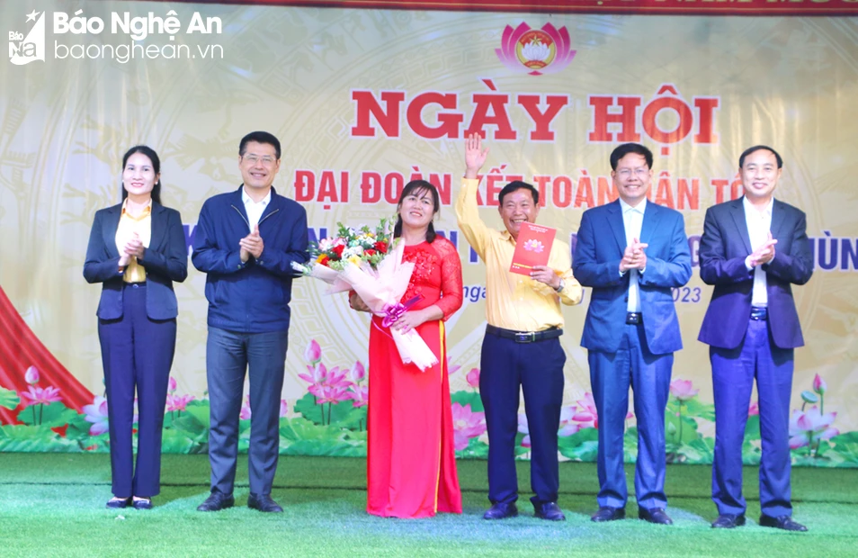 bna-thi-xa-tang-qua-9148.jpg.webp
