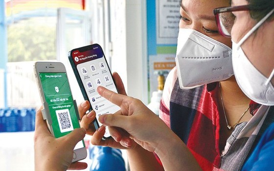 Sở Y tế trả lời cử tri phường Quang Trung, thành phố Vinh về Sổ sức khỏe điện tử và hành nghề y dược tư nhân