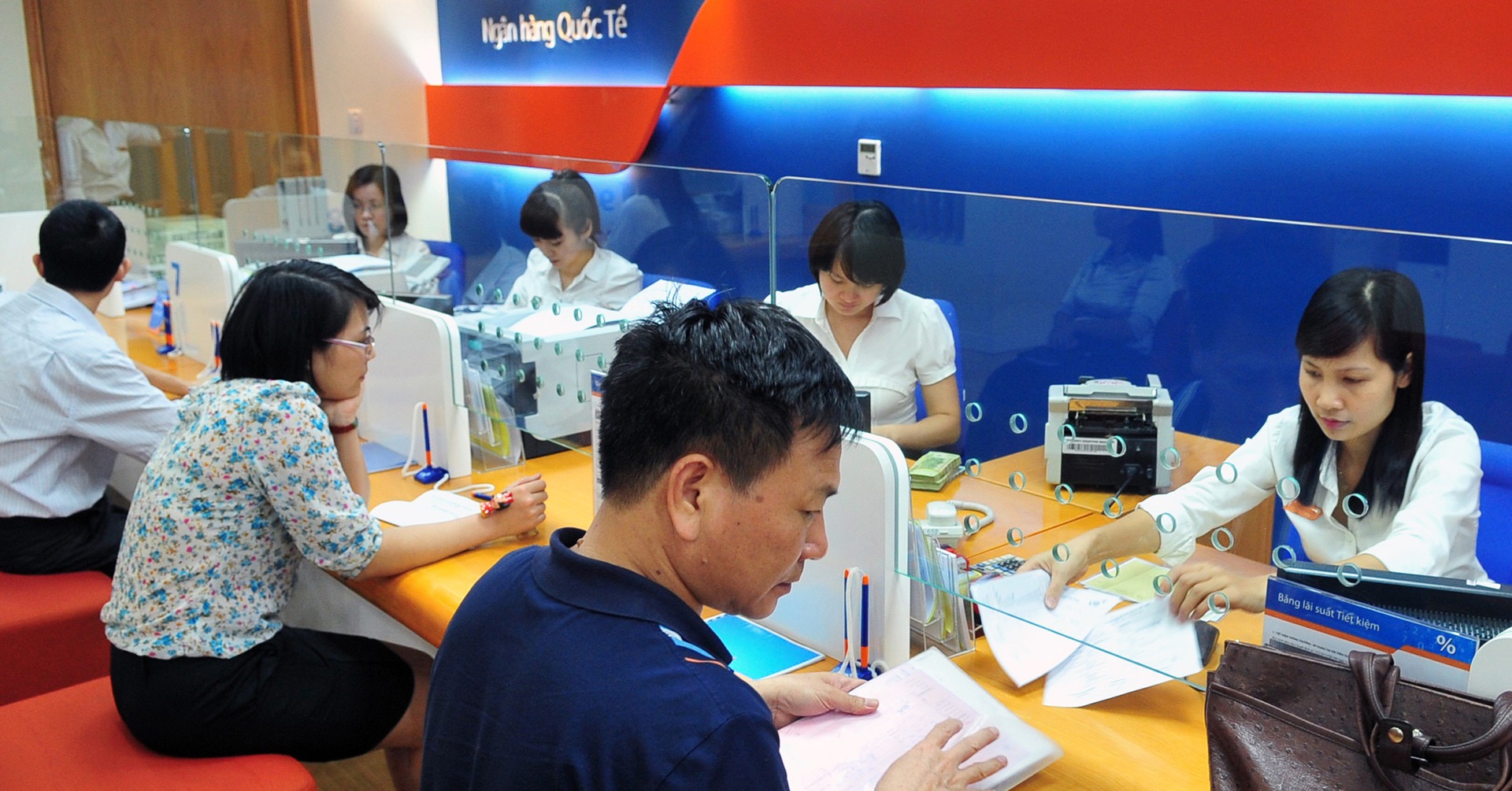 ngan-hang-847.jpg?width=0&s=ICH0ZhqBXf_ZHa2fdl5vLw