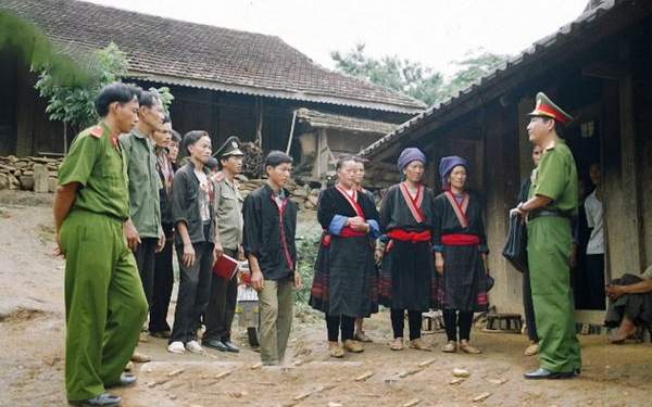 Cử tri đề nghị quan tâm đến phụ cấp đặc thù của xã biên giới