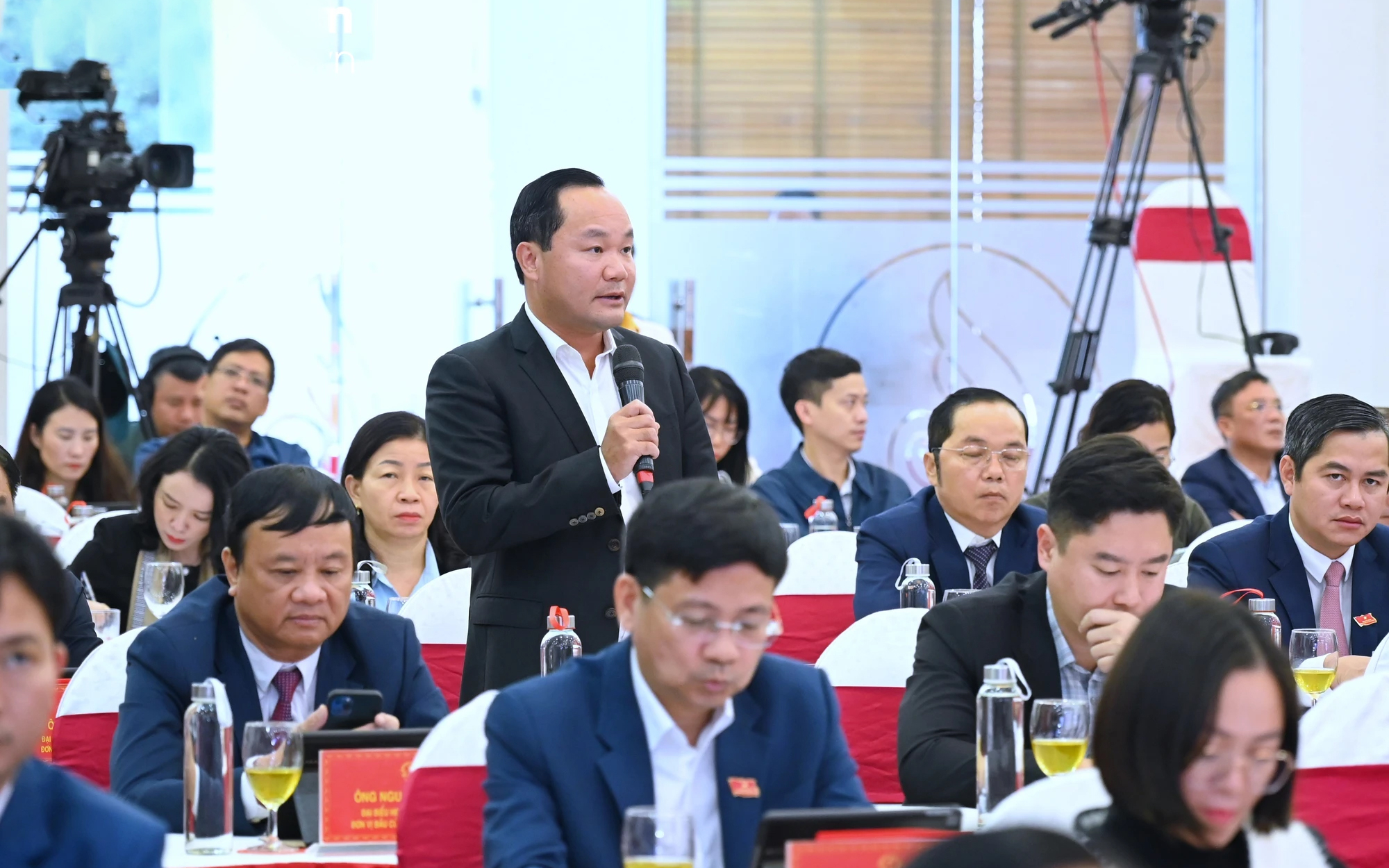 Giám đốc Sở Tài nguyên và Môi trường giải trình về trách nhiệm trong cấp Giấy chứng nhận quyền sử dụng đất