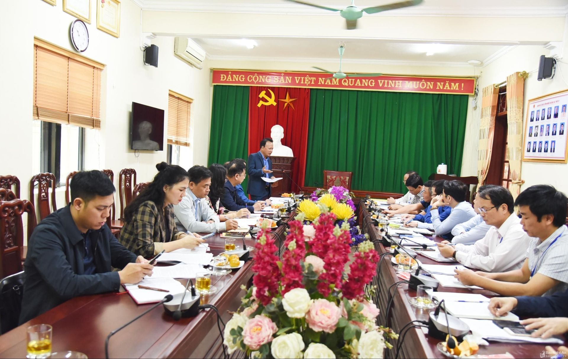 hnd-tinh-nghe-an-giam-sat-viec-thuc-hien-quan-ly-nha-nuoc-ve-cong-tac-to-chuc-bo-may-va-bien-che-hop-ong-lao-ong-tai-tai-so-noi-vu-.jpg
