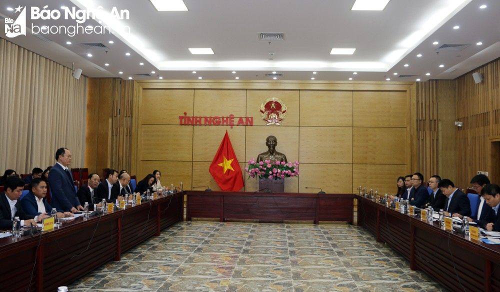 bna-toan-canh-buoi-lam-viec-2564.jpg