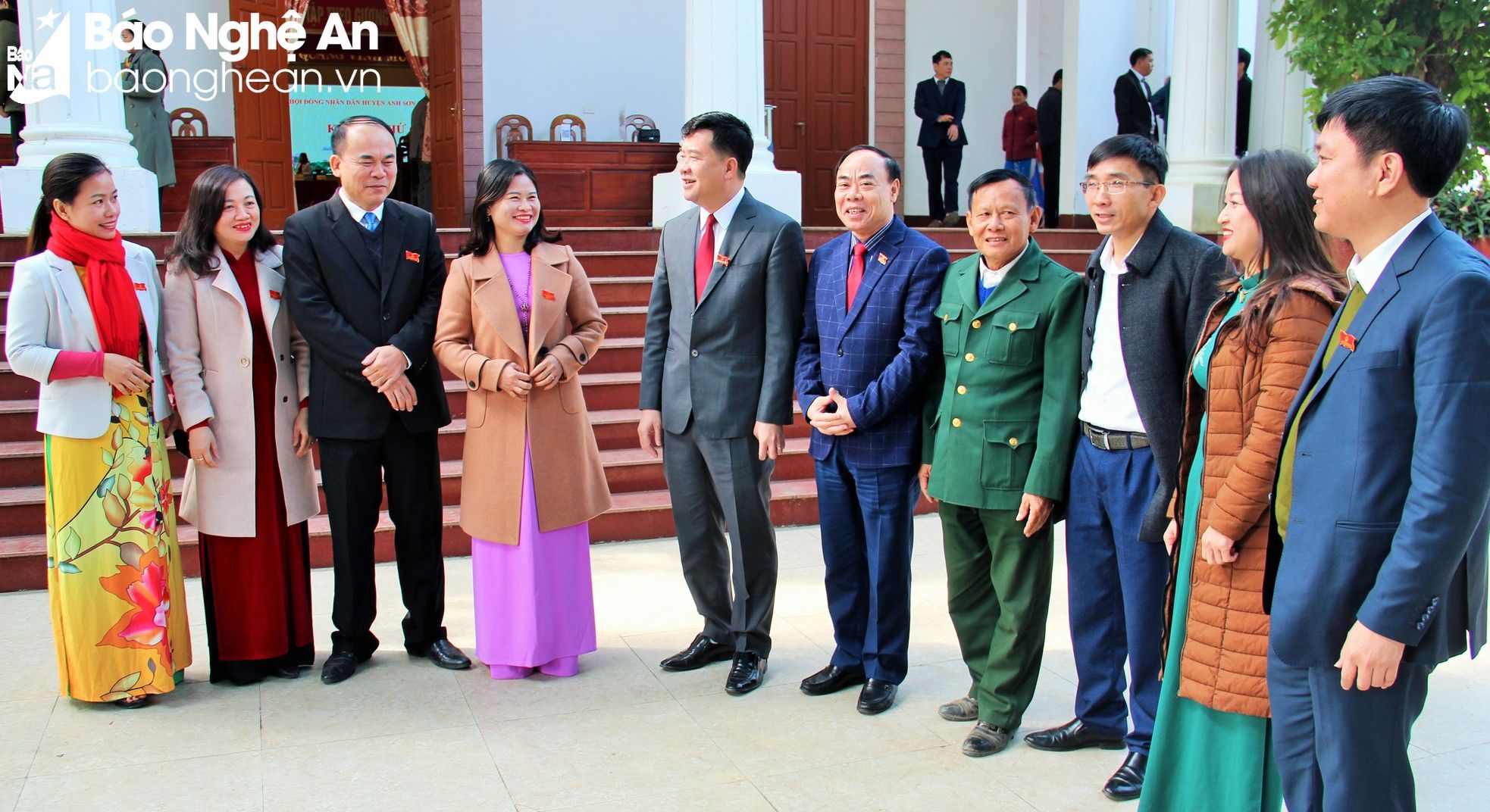 bna-cac-dai-bieu-hdnd-huyen-anh-son-trao-doi-kinh-nghiem-trong-qua-trinh-hoat-dong-tai-don-vi-dia-phuong-anh-hoang-vinh-9325--n1.jpg