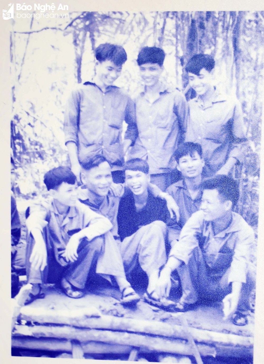 bna-4-chu-huy-man-anh-tu-lieu-716.jpg