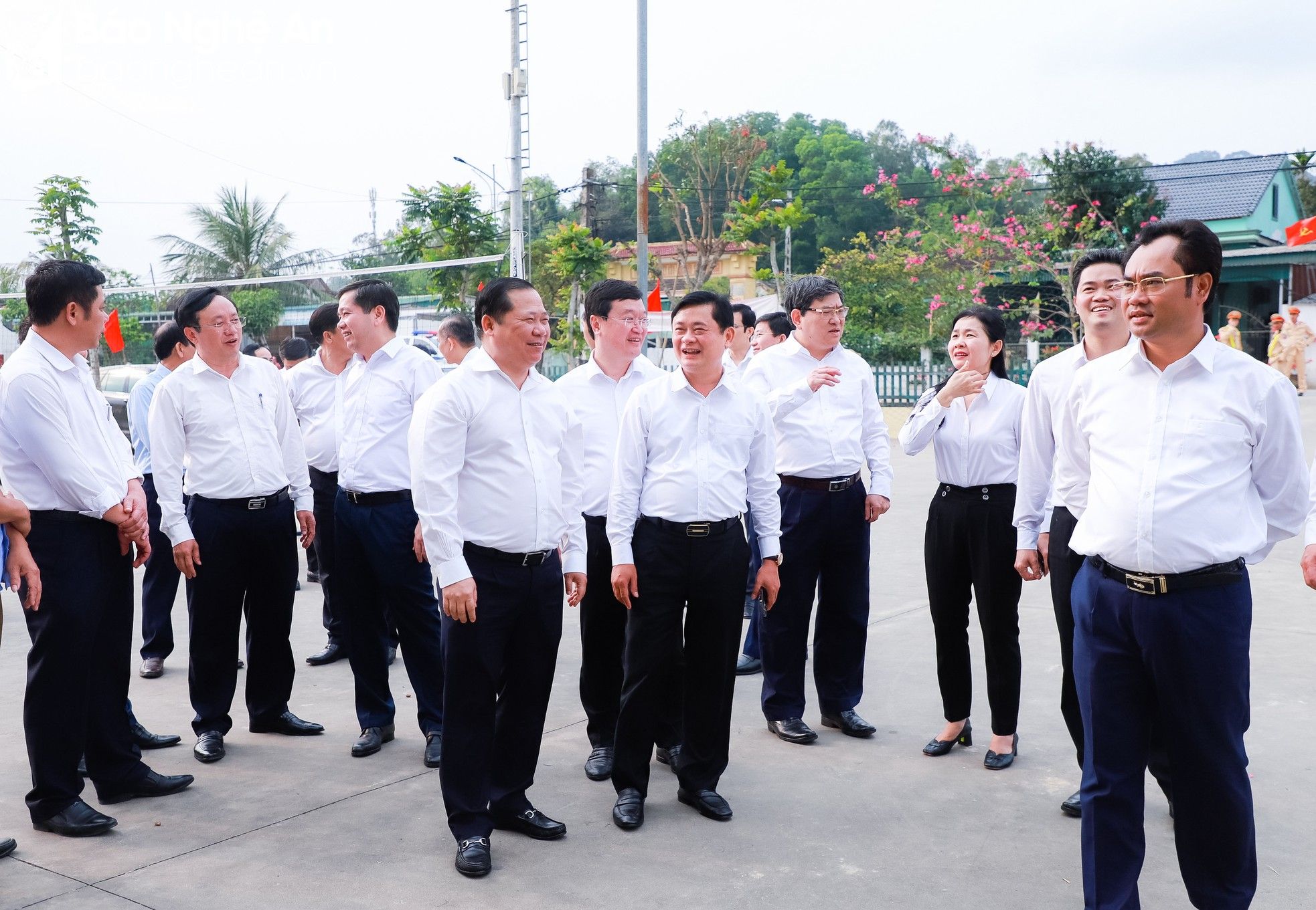 bna-doan-khao-sat-thuc-te-ve-ket-qua-xay-dung-nong-thon-moi-nang-cao-nong-thon-moi-kieu-mau-nha-van-hoa-xom-6-xa-nam-giang-huyen-nam-dan-8092.jpg