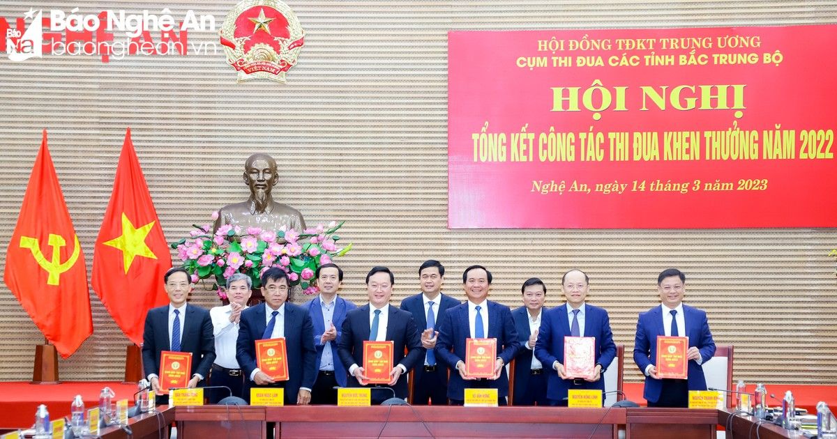 Cụm thi đua các tỉnh Bắc Trung Bộ suy tôn đề nghị Thủ tướng Chính phủ tặng Cờ thi đua cho Nghệ An