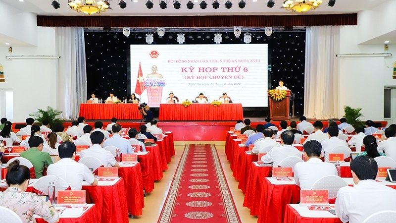nghe-an-thong-qua-nghi-quyet-ve-thuc-hien-chuong-trinh-giam-ngheo-ben-vung-074057.jpg
