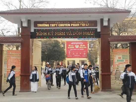 truong-thpt-chuyen-phan-boi-chau.jpg