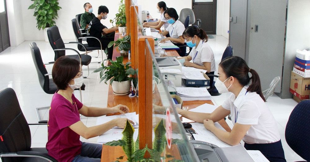 Sắp xếp cán bộ, công chức dôi dư khi sáp nhập huyện, xã như thế nào?