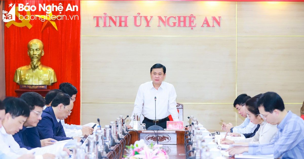Ban Chỉ đạo tỉnh Nghệ An về vận động, hỗ trợ xây dựng nhà ở cho hộ nghèo, người có hoàn cảnh khó khăn họp bàn kế hoạch triển khai chương trình