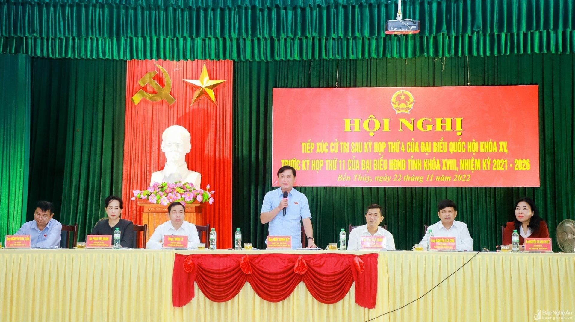 Lắng nghe để đáp ứng các nguyện vọng chính đáng của cử tri