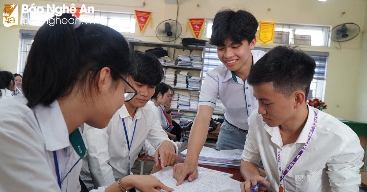 Nam sinh người Thái Nghệ An sở hữu nhiều thành tích 'khủng'