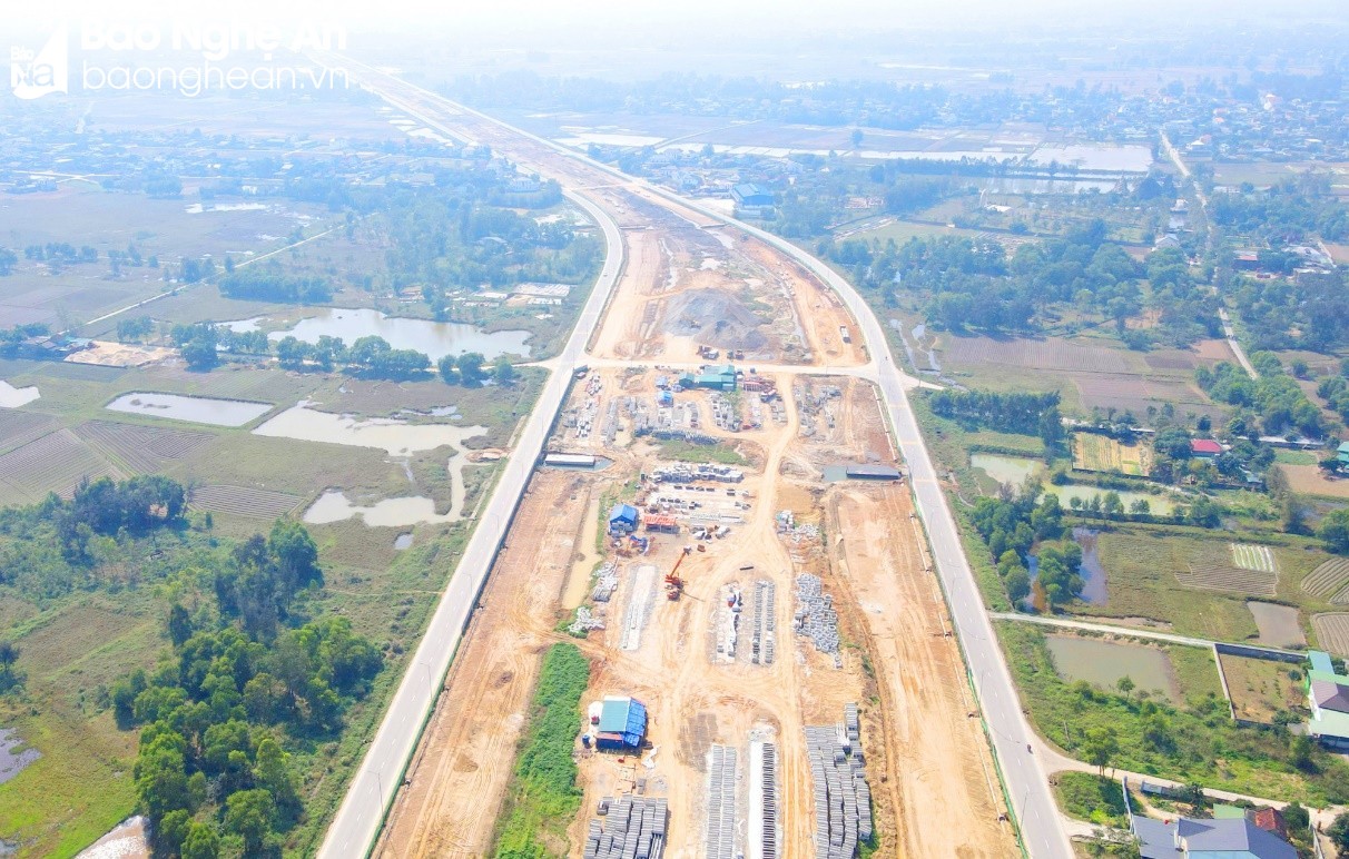 bna-dai-lo-vinh-cua-lo-se-tro-thanh-tuyen-duong-huyet-mach-khi-tp-vinh-chinh-thuc-duoc-mo-rong-ve-phia-bien-7944.jpg