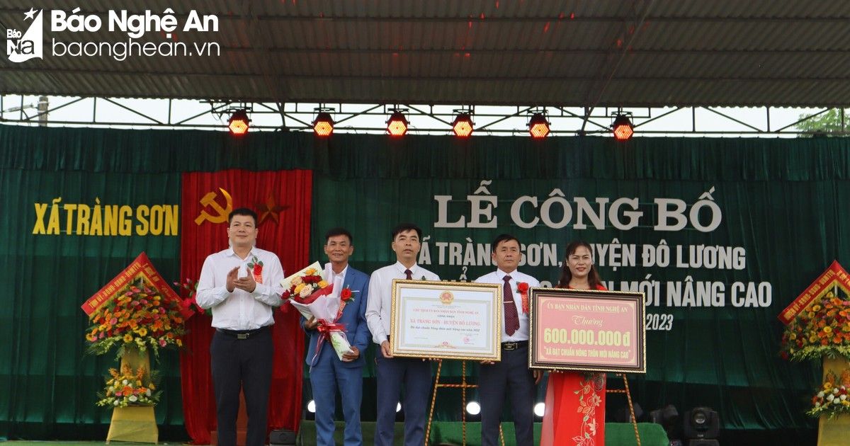 Xã Tràng Sơn (Đô Lương) đón nhận Bằng công nhận xã đạt chuẩn nông thôn mới nâng cao