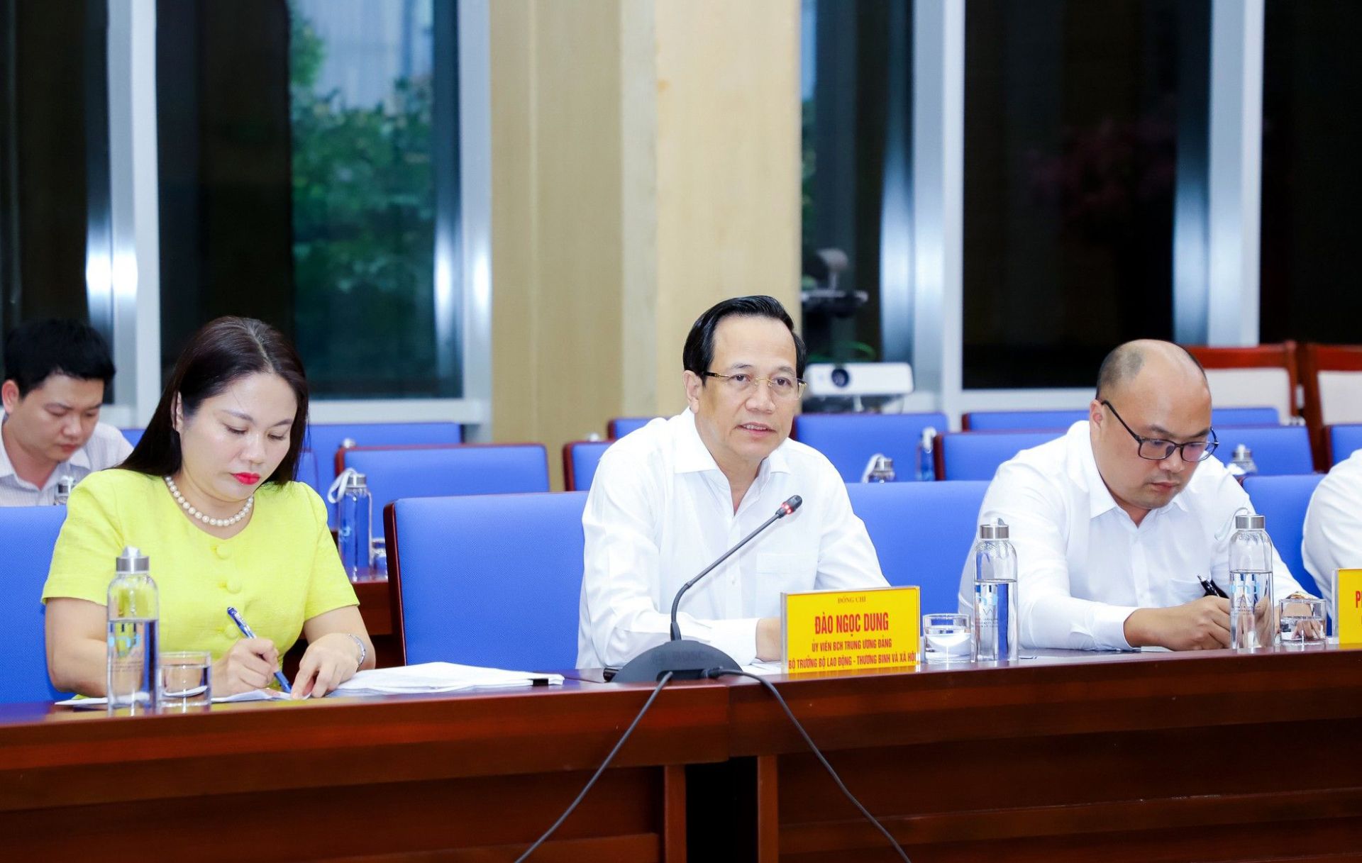 Bộ trưởng Đào Ngọc Dung đề nghị Nghệ An quan tâm 3 trụ cột, 3 trọng tâm và 4 chuyển đổi