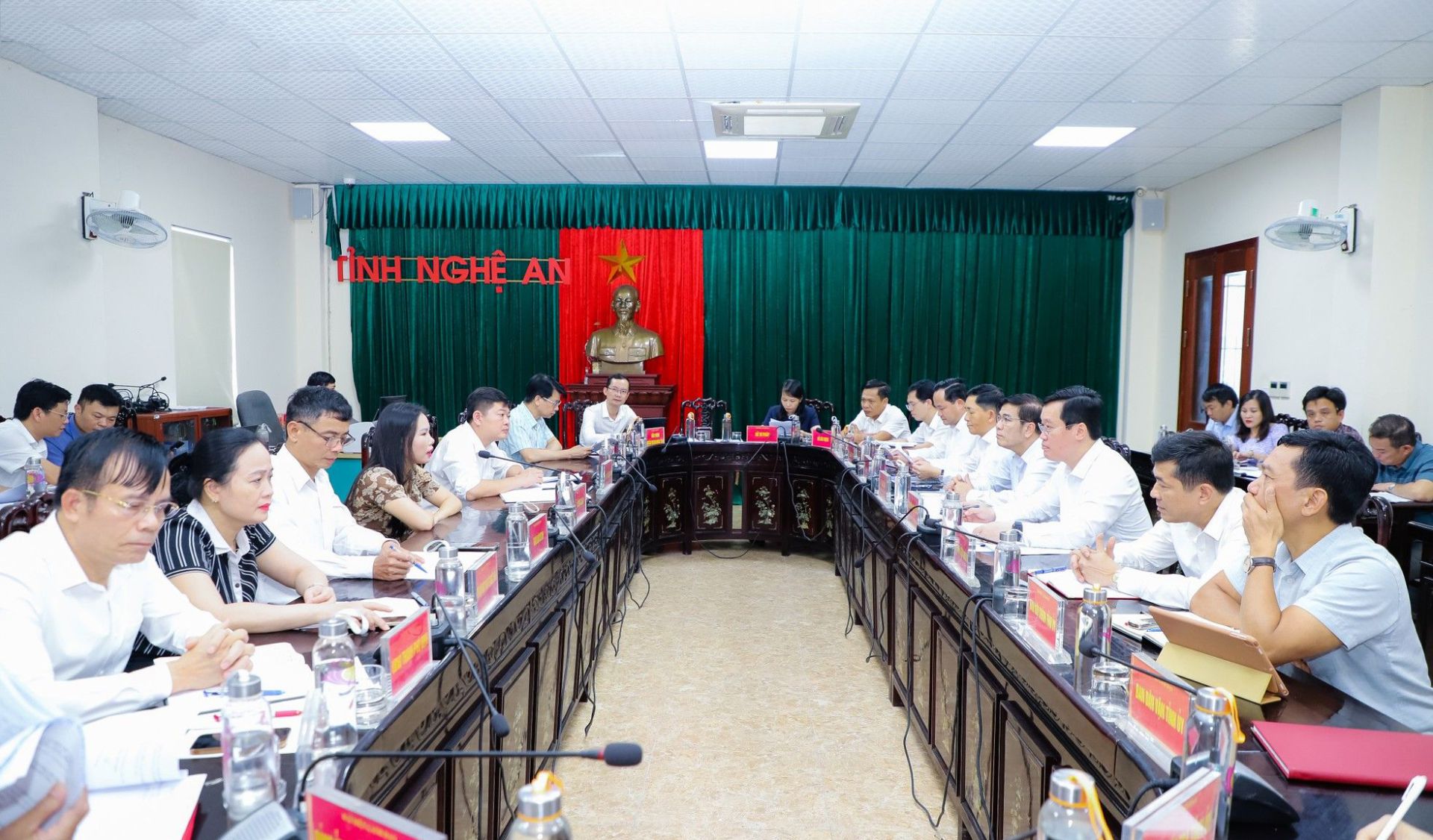 Chủ tịch UBND tỉnh Nguyễn Đức Trung tiếp công dân định kỳ tháng 5/2023