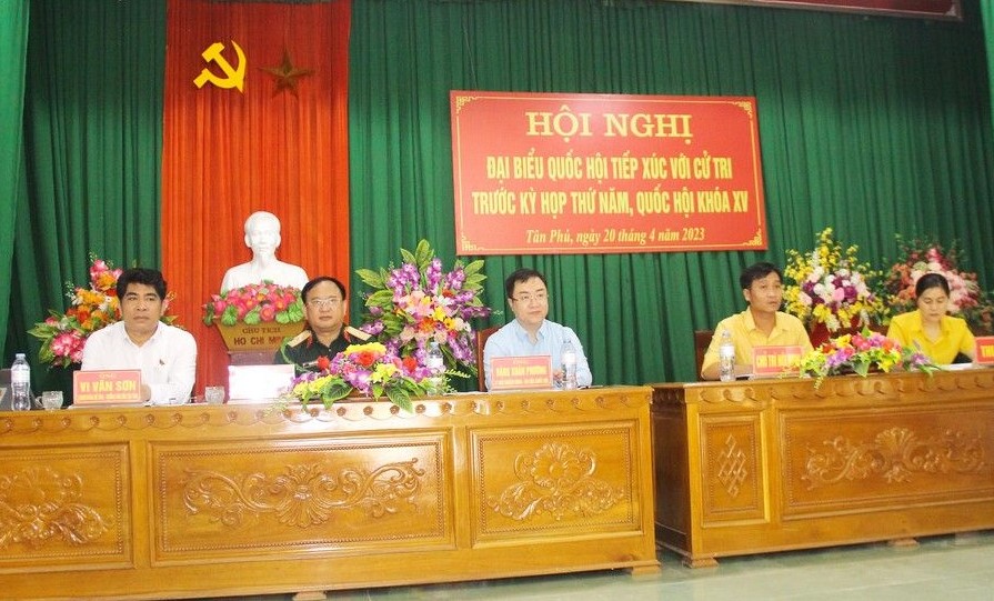 221.jpg