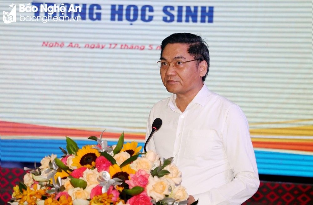 bna-dong-chi-hoang-nghia-hieu-pho-bi-thu-tinh-uy-phat-bieu-khai-mac-tai-dien-dan-anh-my-ha-9023.jpg