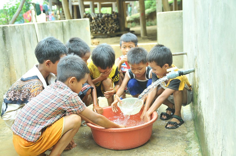 mot-cong-trinh-nuoc-tu-chay-con-hoat-dong-tai-xa-bao-nam-ky-son-anh-tu-lieu-pv-309.jpg