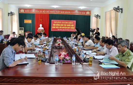 images1996418_hoi_dong_dan_toc_1--n1.jpg