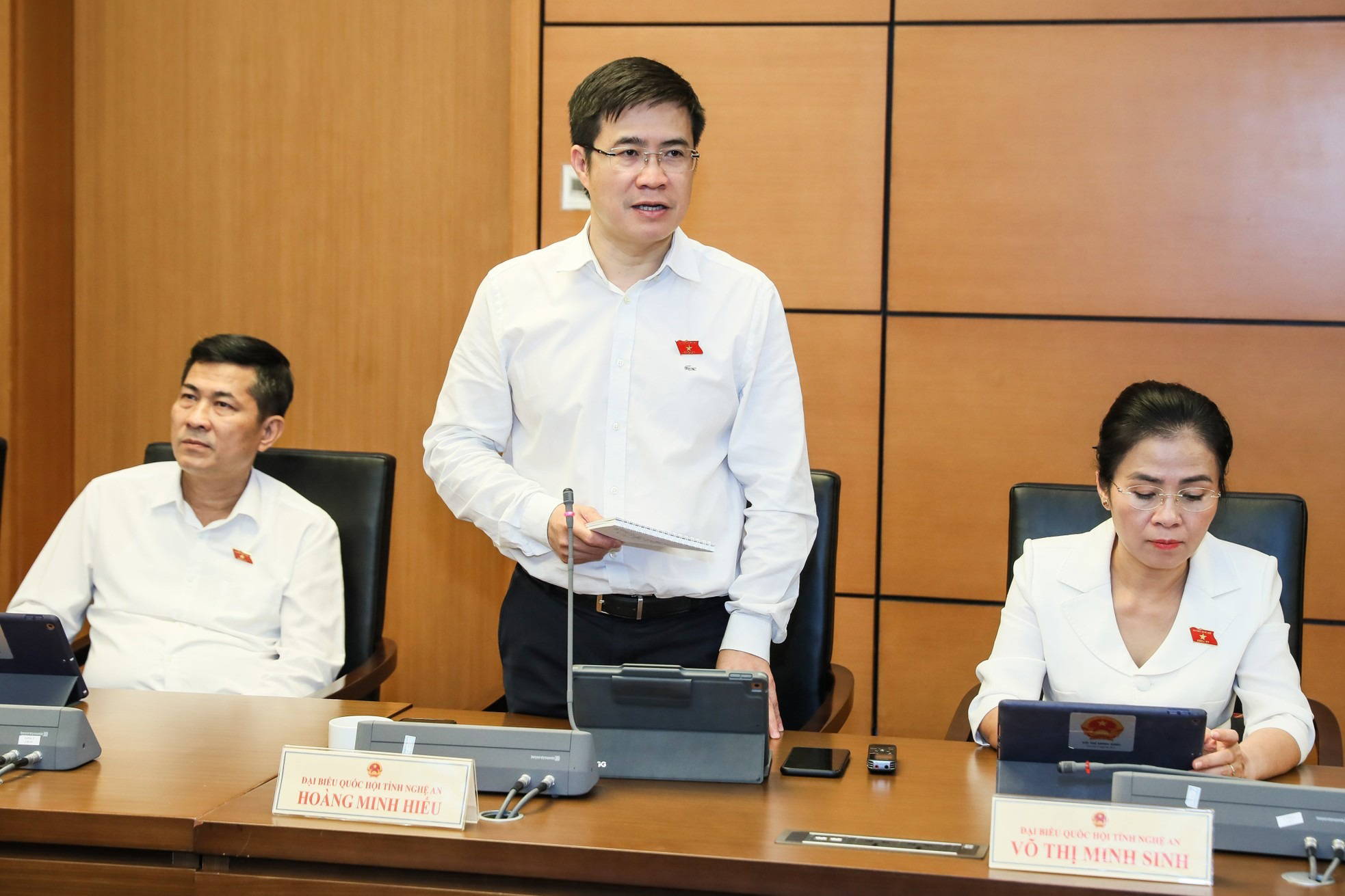 quoc-hoi-thong-qua-luat-gia-sua-doi--n5.jpg