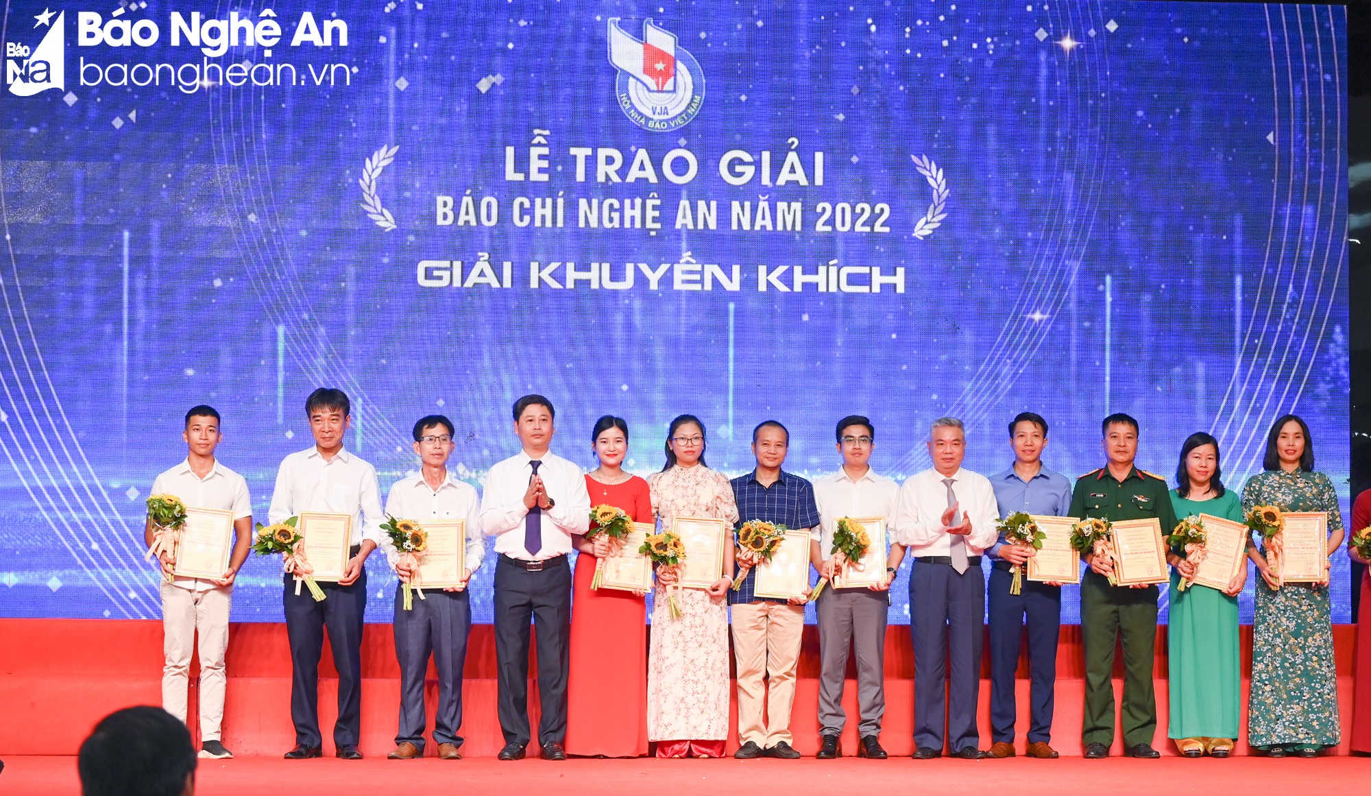 tinh-nghe-an-gap-mat-bao-chi-nhan-ky-niem-98-nam-ngay-bao-chi-cach-mang-viet-nam-va-trao-giai-bao-chi-nam-2022--n10.jpg