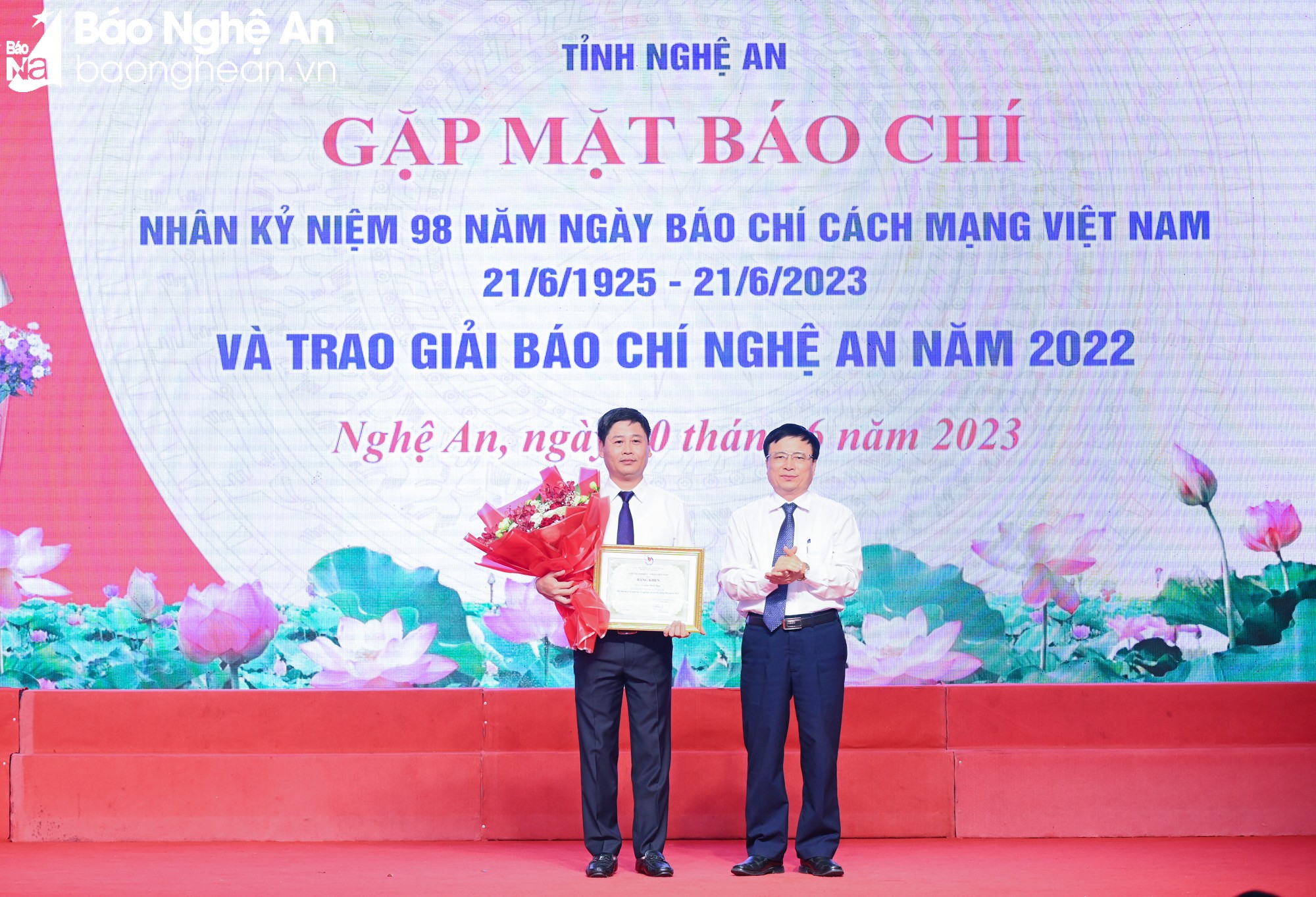 tinh-nghe-an-gap-mat-bao-chi-nhan-ky-niem-98-nam-ngay-bao-chi-cach-mang-viet-nam-va-trao-giai-bao-chi-nam-2022--n4.jpg