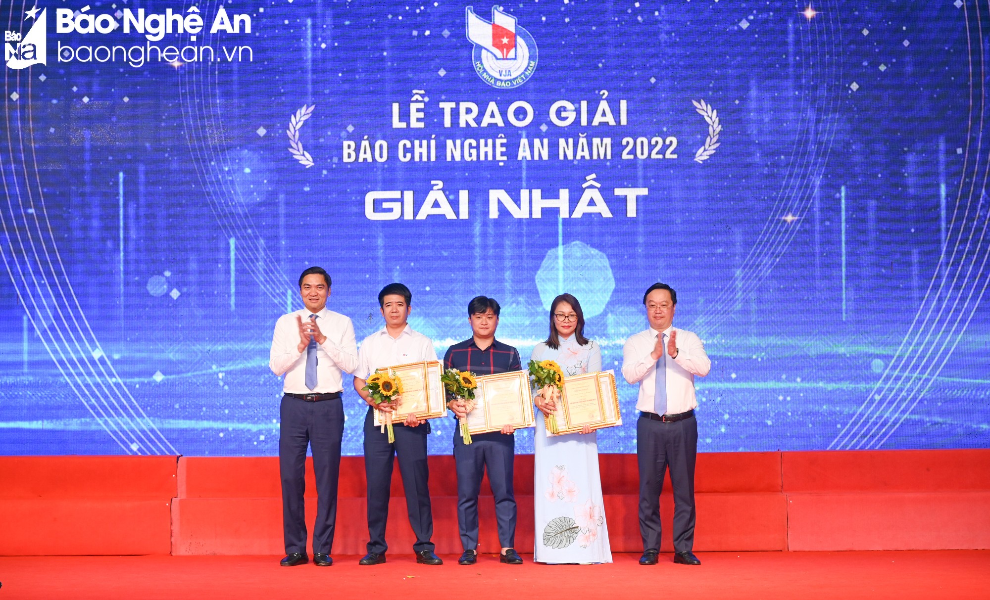 tinh-nghe-an-gap-mat-bao-chi-nhan-ky-niem-98-nam-ngay-bao-chi-cach-mang-viet-nam-va-trao-giai-bao-chi-nam-2022--n7.jpg