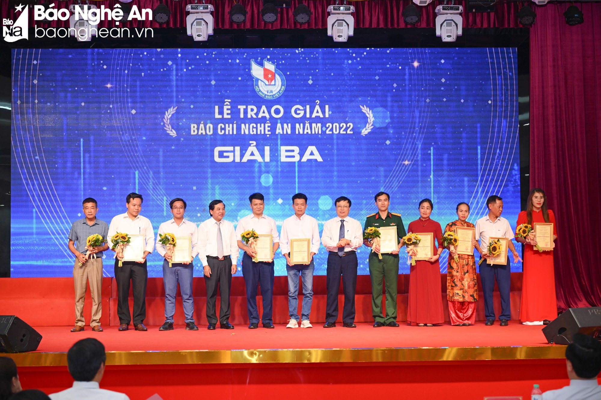 tinh-nghe-an-gap-mat-bao-chi-nhan-ky-niem-98-nam-ngay-bao-chi-cach-mang-viet-nam-va-trao-giai-bao-chi-nam-2022--n9.jpg