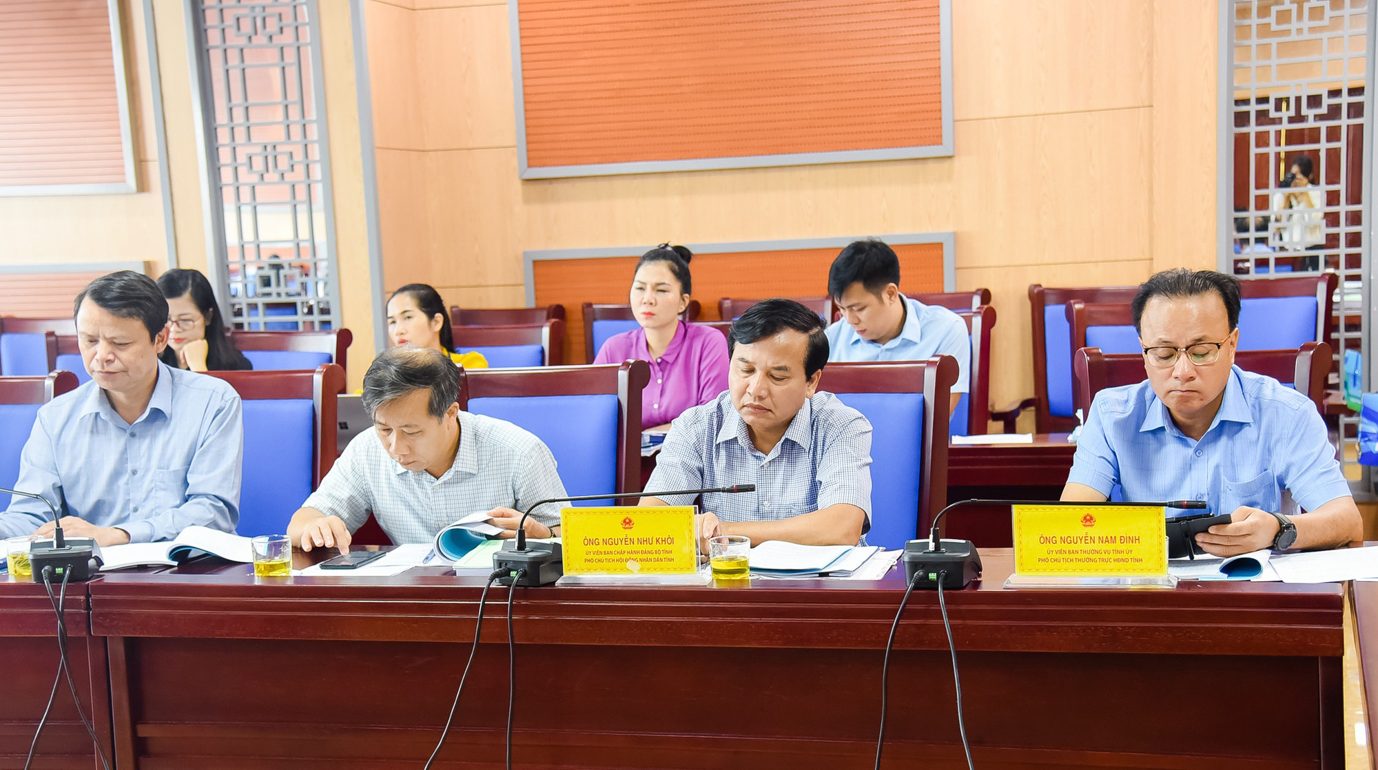 ban-phap-che-hdnd-tinh-nghe-an-tham-tra-cac-du-thao-to-trinh-nghi-quyet-bao-cao-trinh-ky-hop-thu-14--n3.jpg