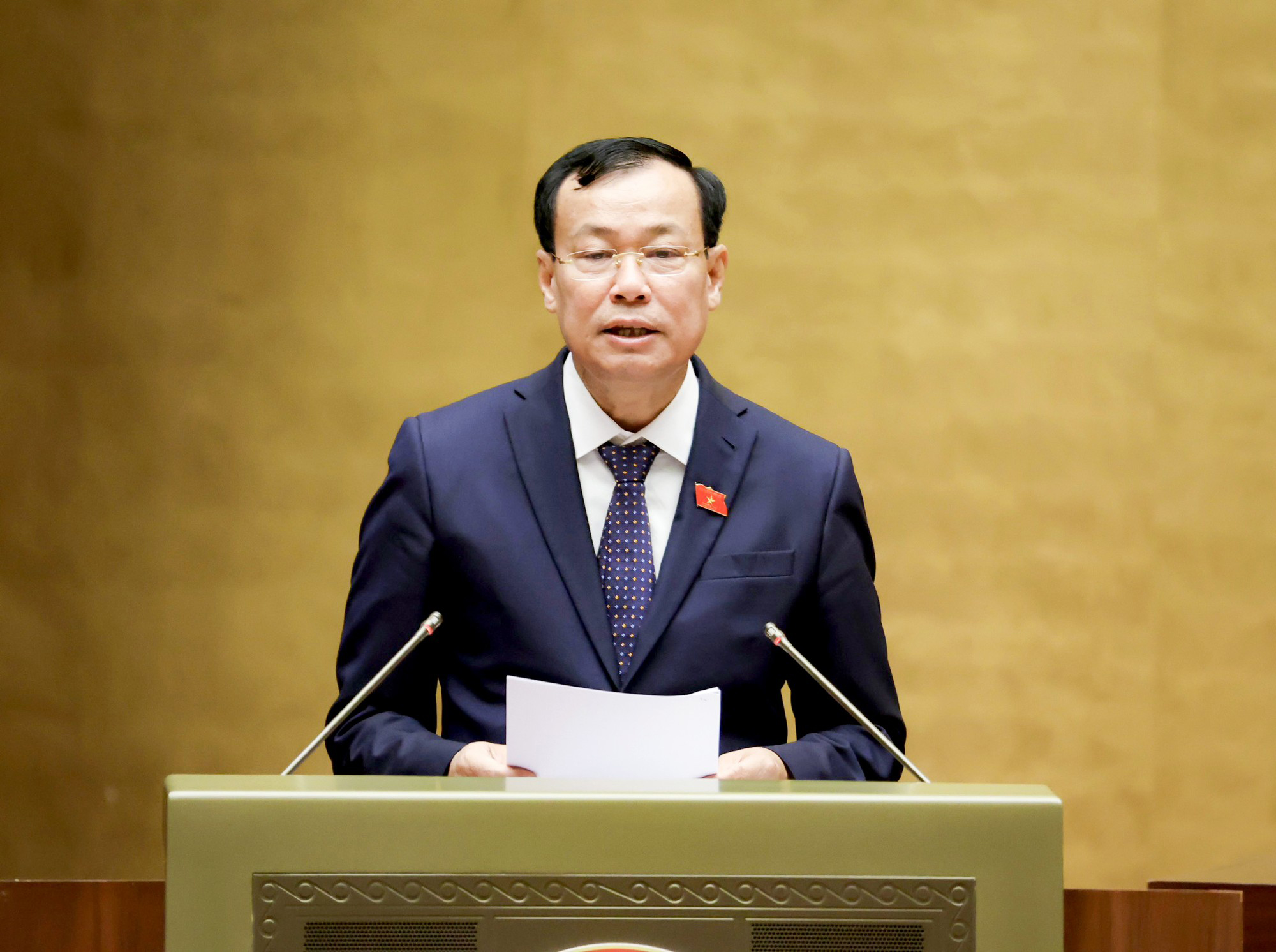 quoc-hoi-chot-viec-bo-quy-dinh-thoi-han-con-lai-cua-ho-chieu-tu-6-thang-tro-len-moi-du-dieu-kien-xuat-canh--n4.jpg