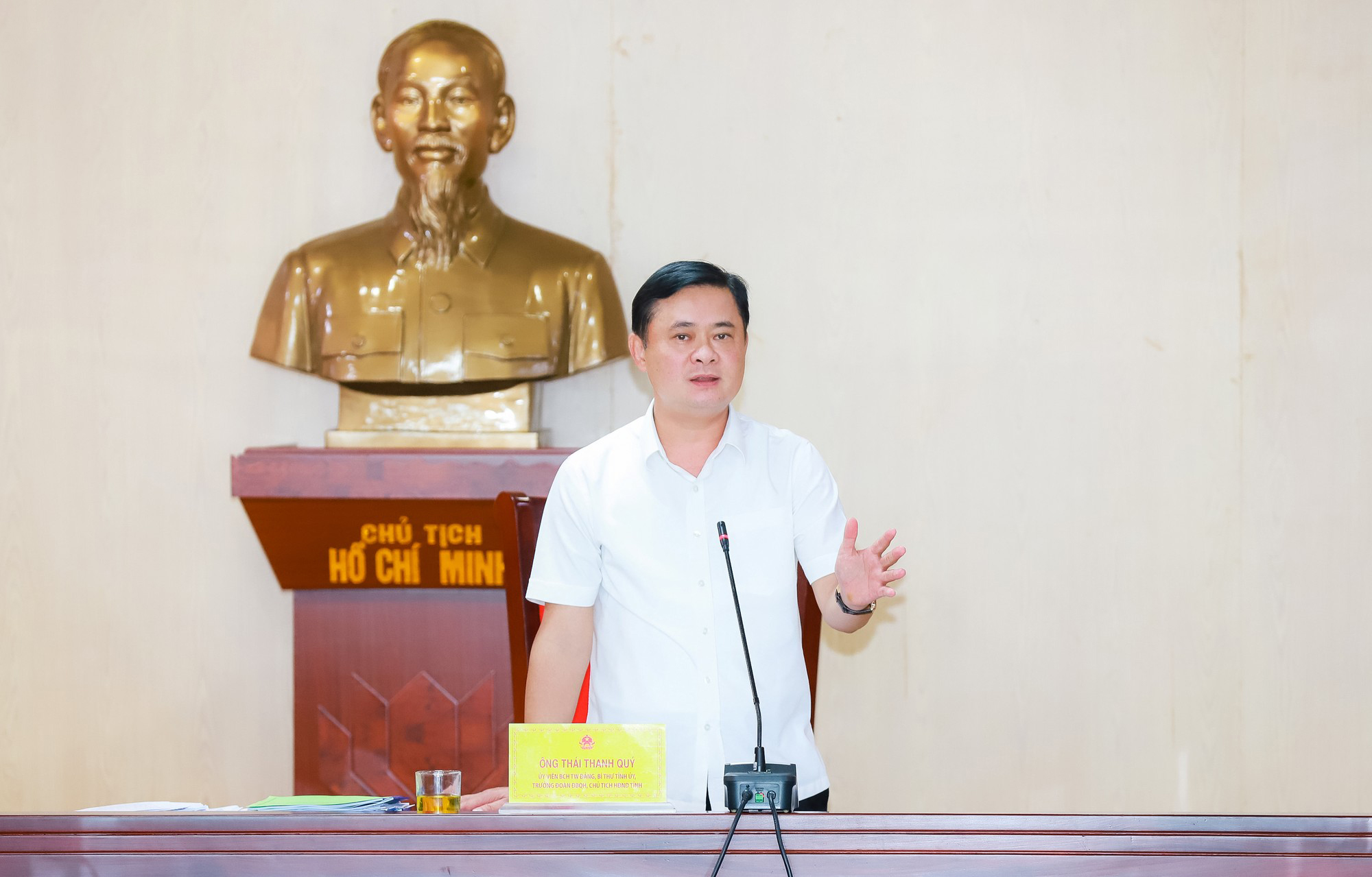 thuong-truc-hdnd-tinh-nghe-an-tham-tra-cac-bao-cao-du-thao-nghi-quyet-do-ubnd-tinh-trinh-ky-hop-thu-14--n9.jpg