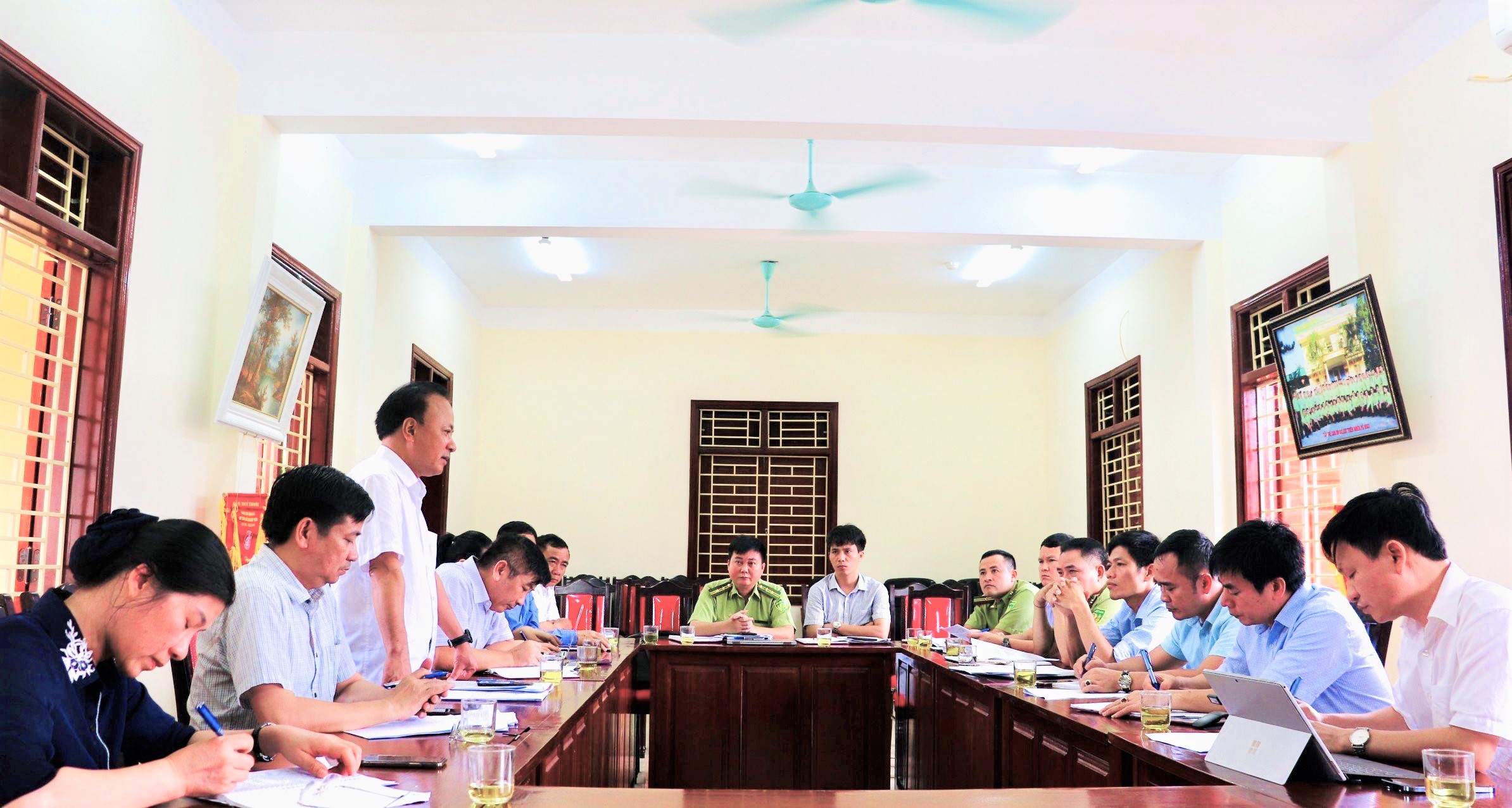 Ban Kinh tế - Ngân sách HĐND tỉnh khảo sát công tác giao đất, giao rừng; quản lý, bảo vệ và phát triển rừng trên địa bàn huyện Quế Phong