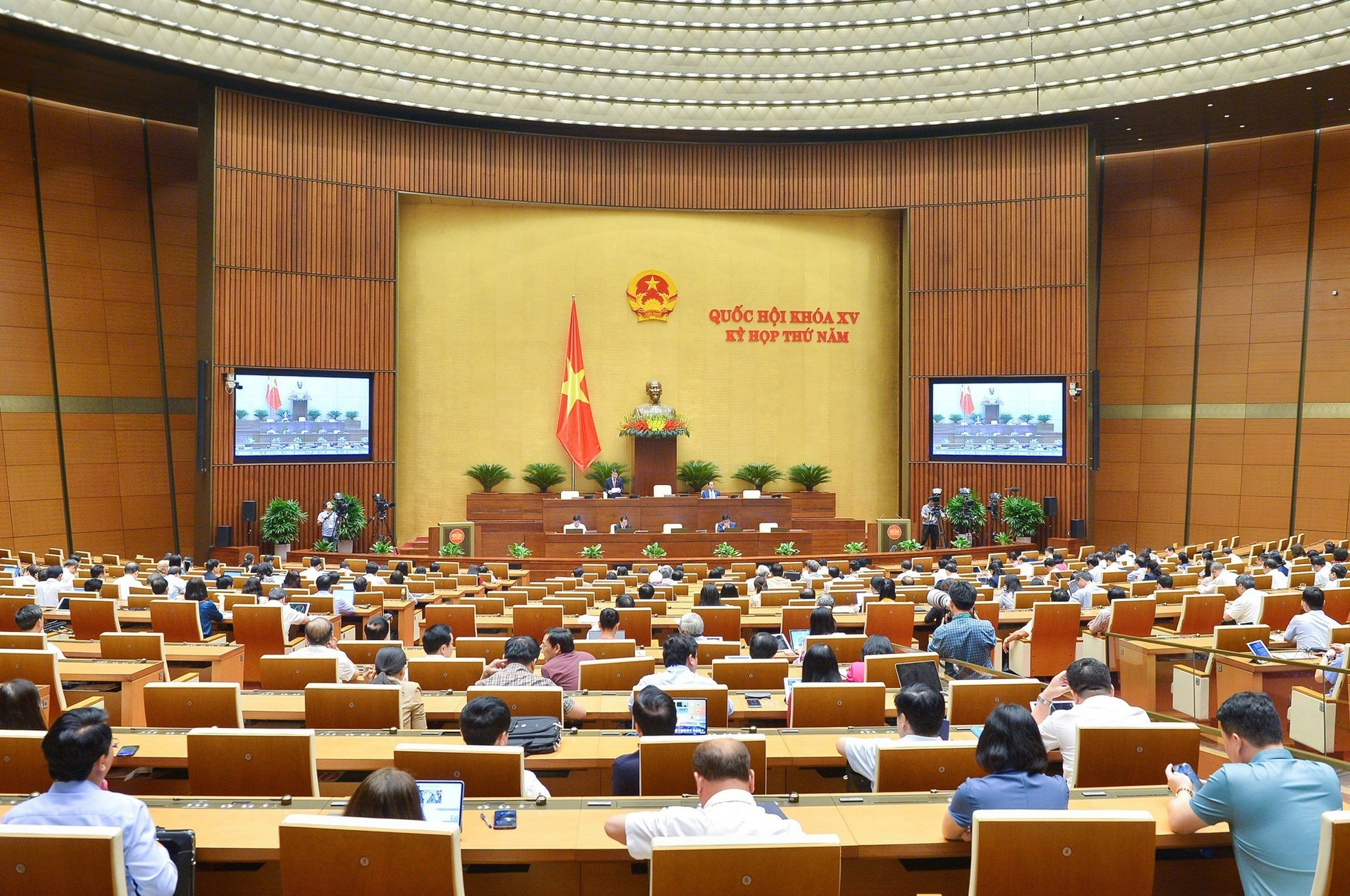 dai-bieu-doan-nghe-an-neu-3-ly-do-dong-tinh-voi-quoc-hoi-ban-hanh-nghi-quyet-thi-diem-mot-so-co-che-chinh-sach-dac-thu-phat-trien-tp--n4.jpg