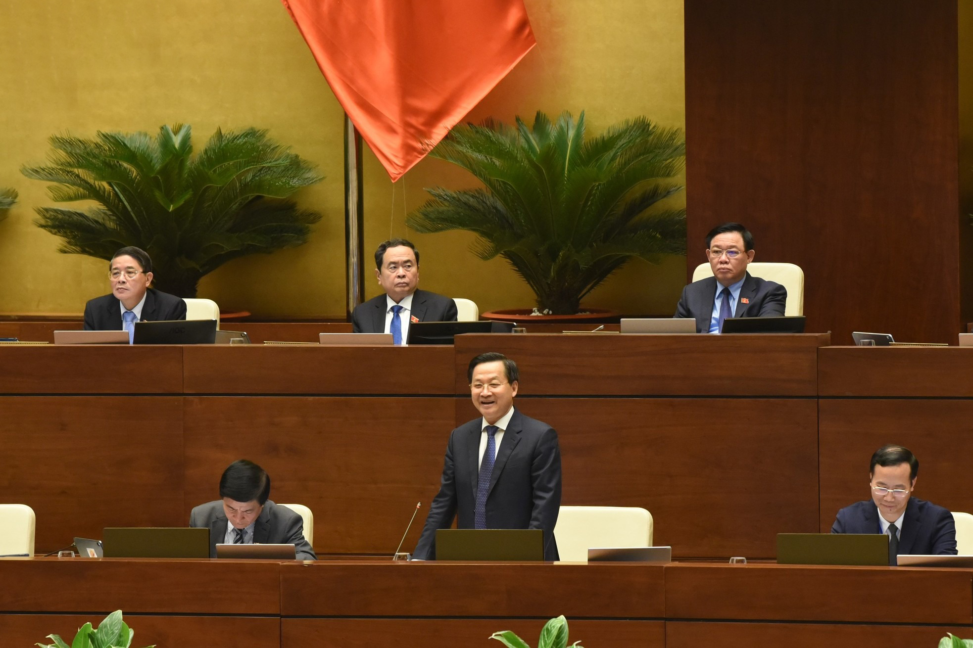 quoc-hoi-hoan-thanh-phien-chat-van-va-tra-loi-chat-van-tai-ky-hop-thu-5--n1.jpg