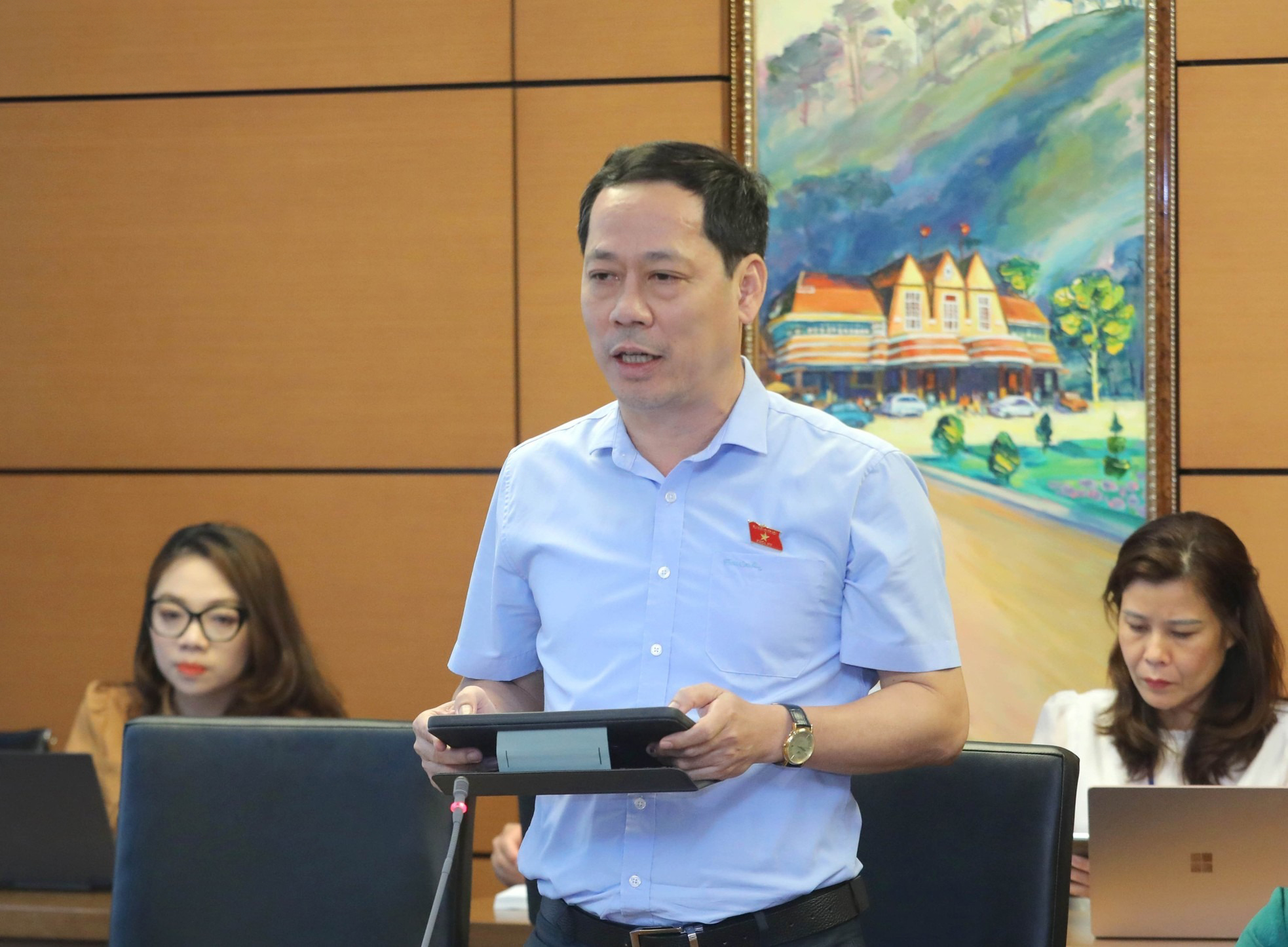 doan-dbqh-nghe-an-thao-luan-tai-to-ve-du-an-luat-dat-dai-sua-doi--n6.jpg