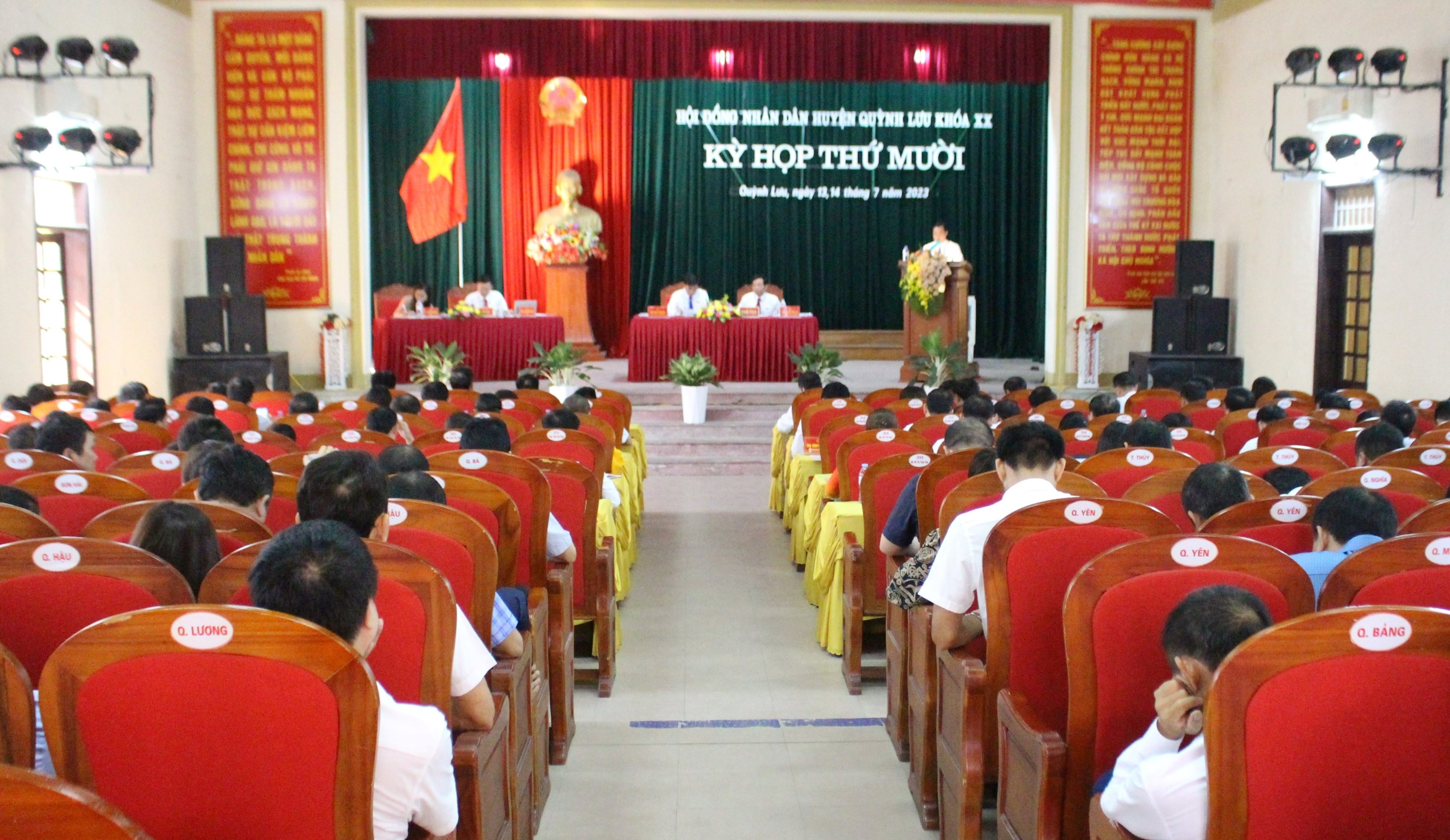 ky-hop-thu-10-hdnd-huyen-quynh-luu-khoa-xx-se-xem-xet-thong-qua-7-du-thao-nghi-quyet--n1.jpg