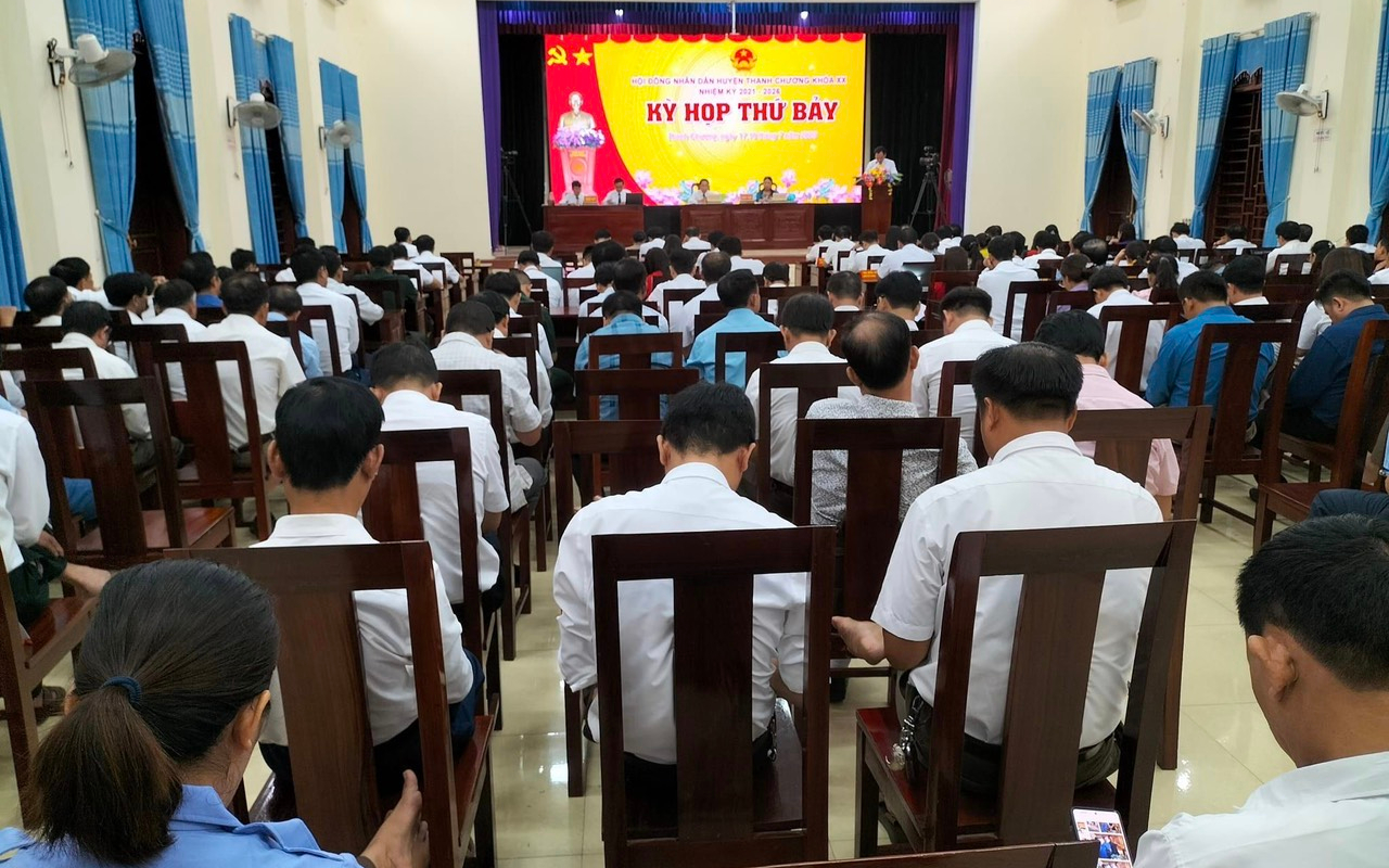 pho-chu-tich-thuong-truc-hdnd-tinh-nguyen-nam-dinh-du-ky-hop-thu-7-hdnd-huyen-thanh-chuong-khoa-xx.jpg
