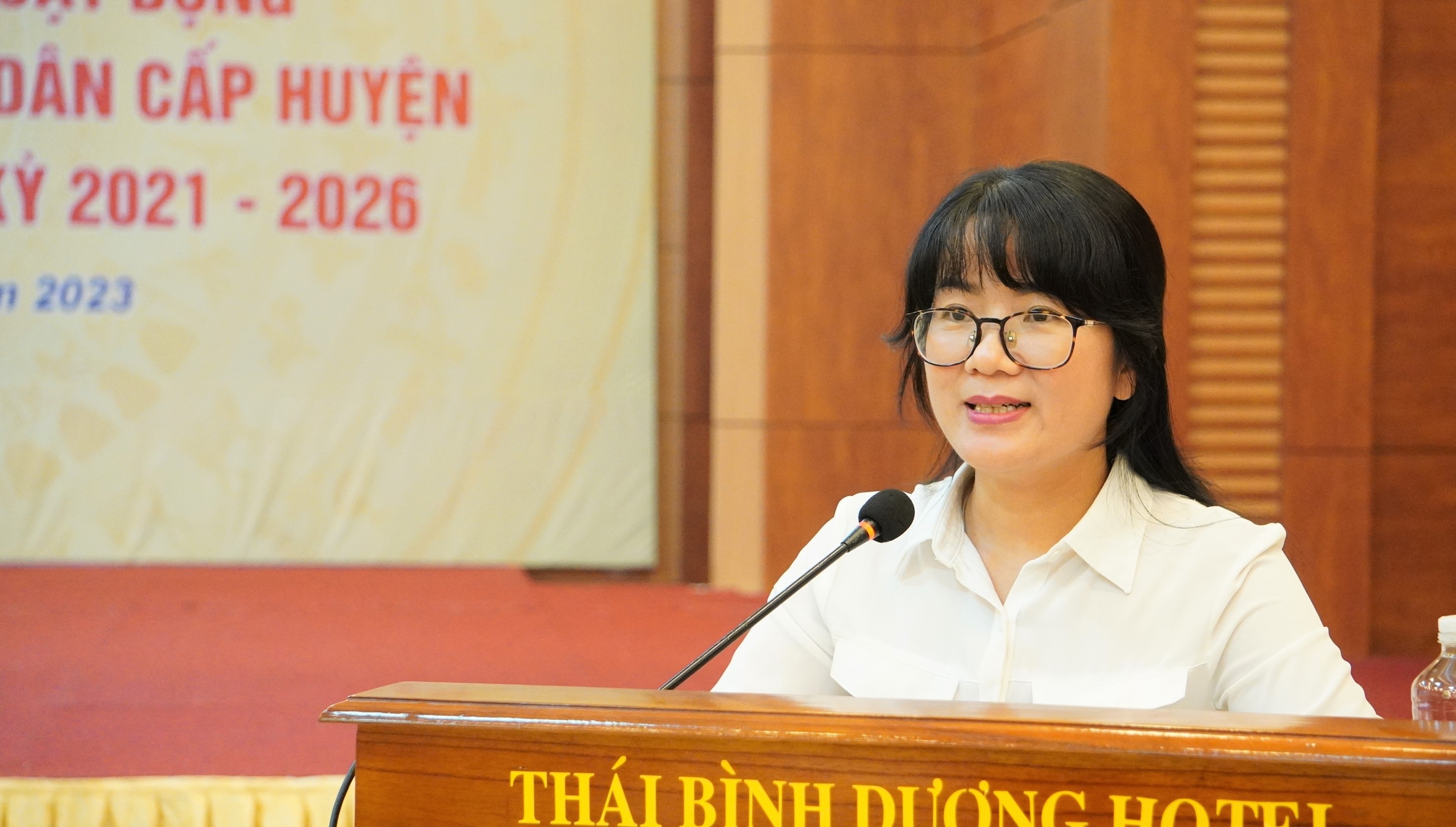 thiet-thuc-hieu-qua-tu-hoi-nghi-trao-doi-kinh-nghiem-hoat-dong-thuong-truc-hdnd-cap-huyen-cum-1-lan-thu-ba--n10.jpg