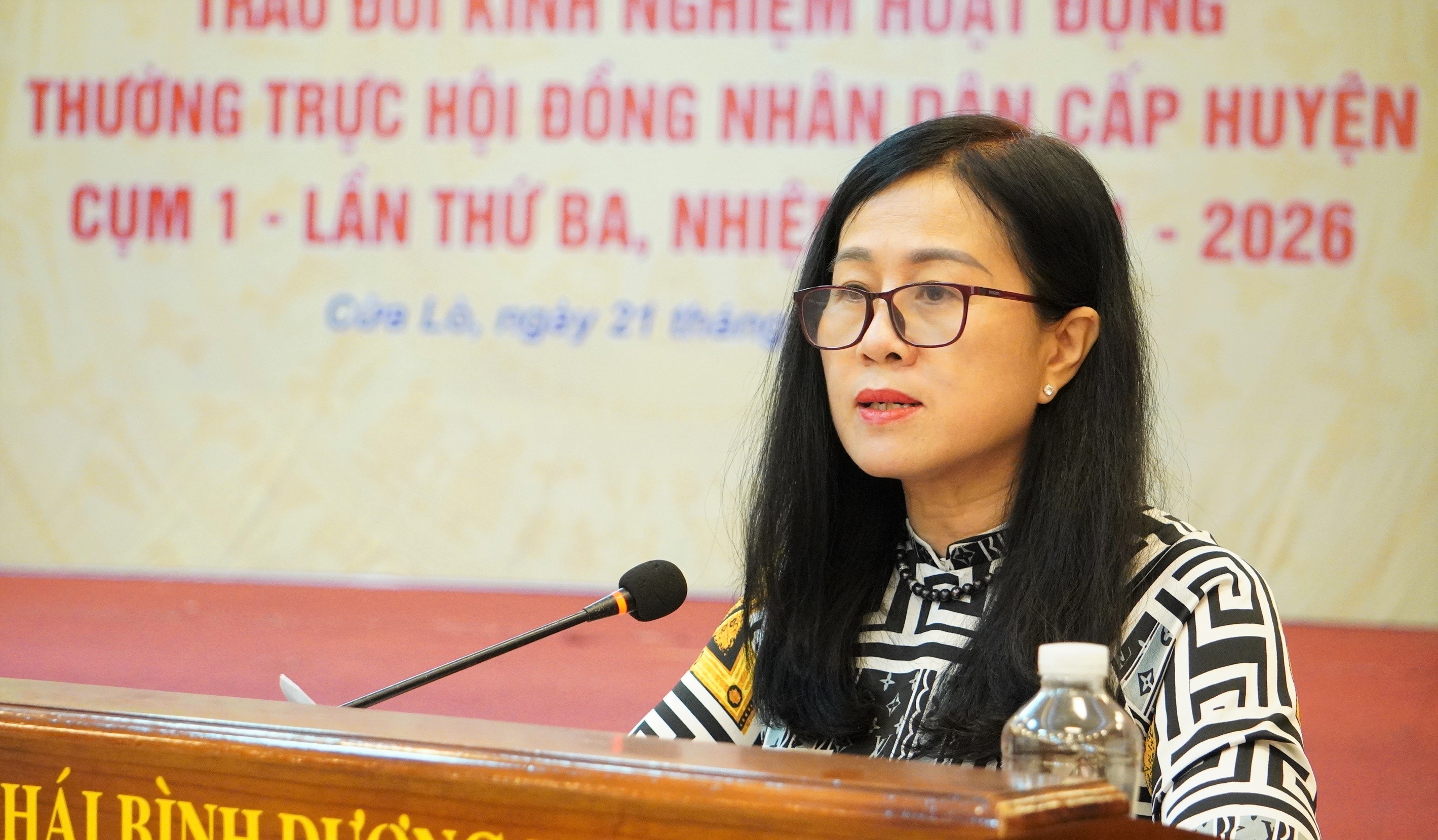 thiet-thuc-hieu-qua-tu-hoi-nghi-trao-doi-kinh-nghiem-hoat-dong-thuong-truc-hdnd-cap-huyen-cum-1-lan-thu-ba--n3.jpg