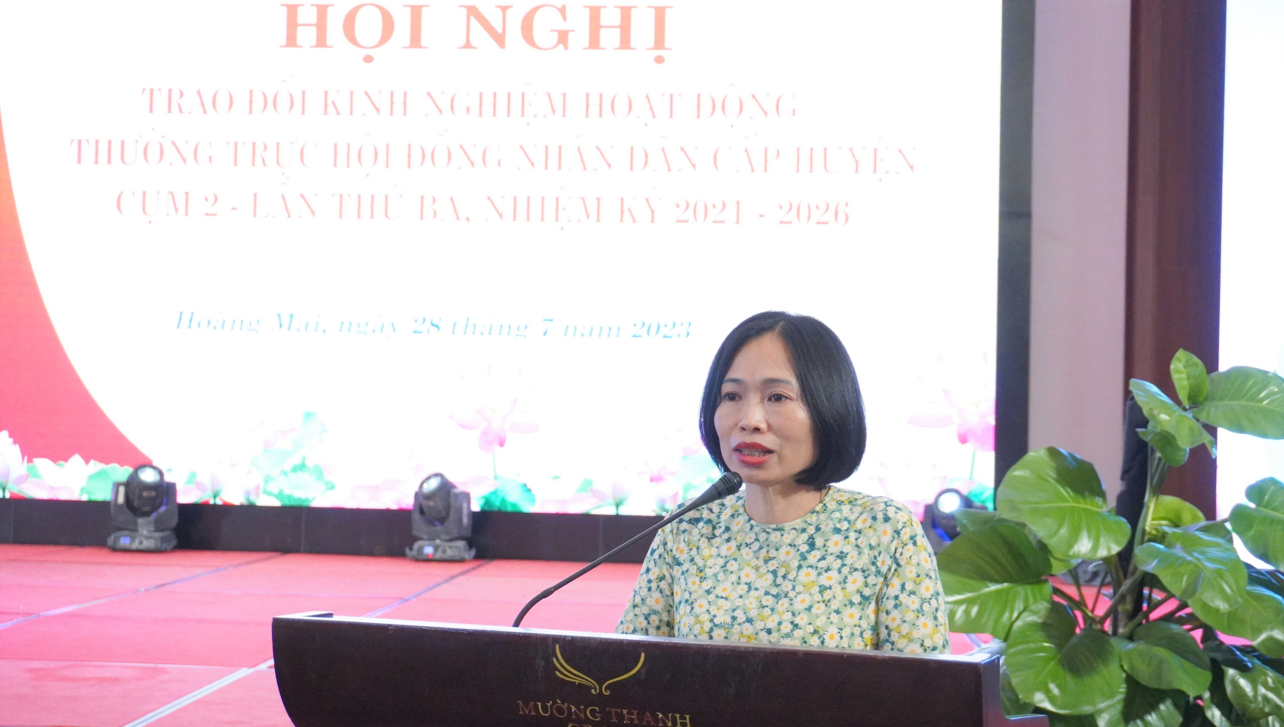 nhieu-cach-lam-hay-tu-hoi-nghi-trao-doi-kinh-nghiem-hoat-dong-thuong-truc-hdnd-cap-huyen-cum-2-lan-thu-ba--n7.jpg