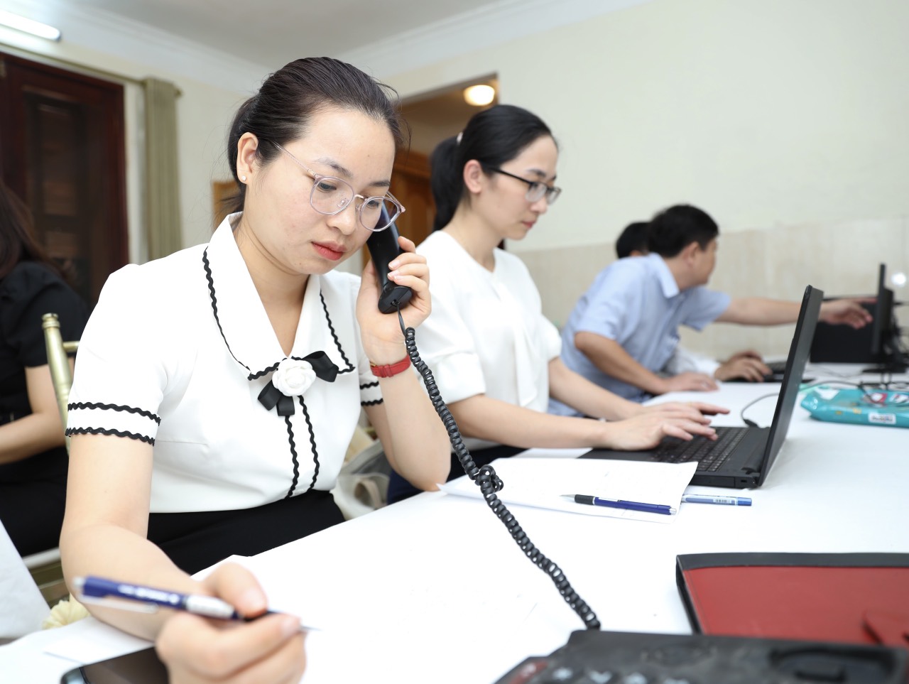 83-luot-cu-tri-phan-anh-qua-duong-day-nong-ky-hop-thu-14-hoi-dong-nhan-dan-tinh--n2.jpg