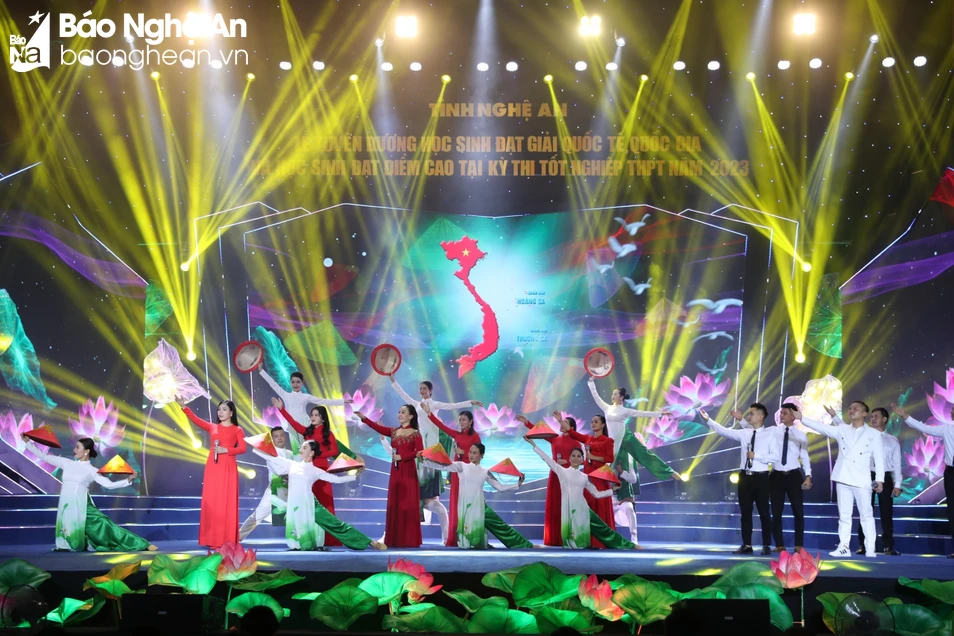 bna-chuong-trinh-van-nghe-tai-buoi-le-tuyen-duong-anh-duc-anh-copy-7049.jpg.webp