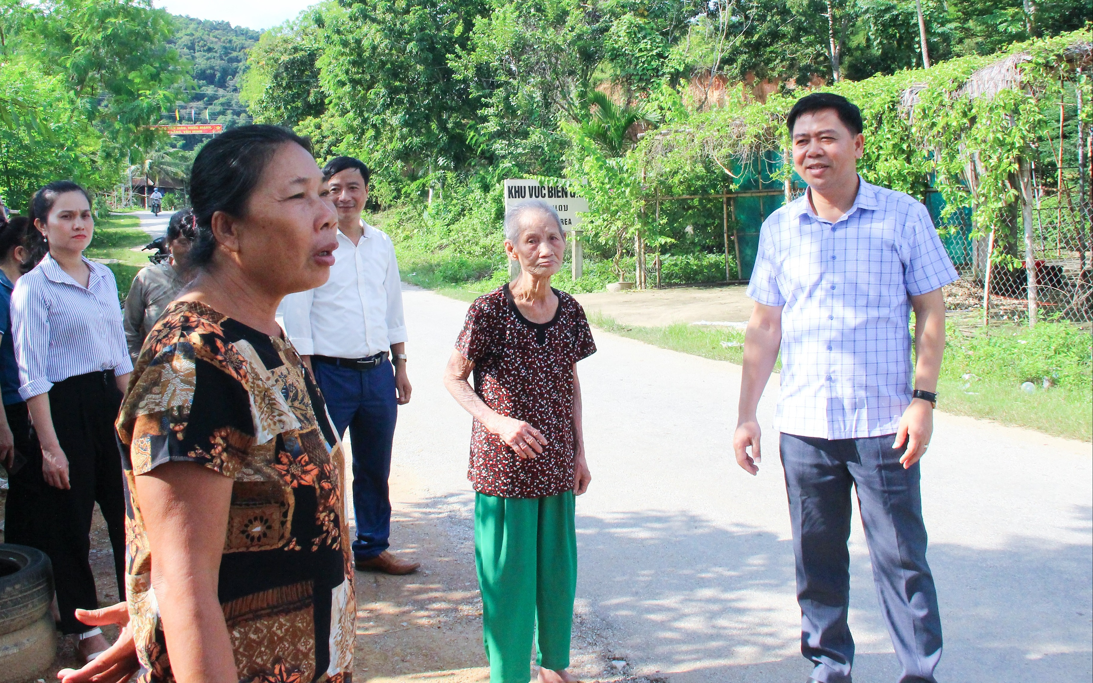 Giám sát trọng tâm ở HĐND huyện Con Cuông