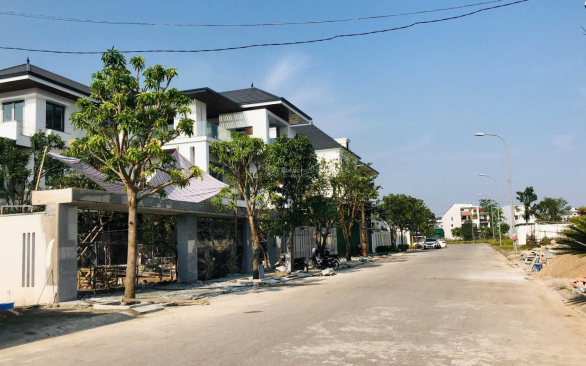 UBND thành phố Vinh trả lời cử tri Nguyễn Thị Tình, khối 2, phường Quán Bàu, thành phố Vinh về cấp giấy chứng nhận quyền sử dụng đất không đúng quy định.