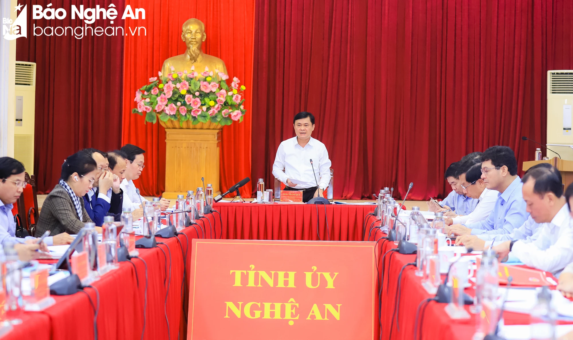 bna-bi-thu-tinh-uy-thai-thanh-quy-chu-tri-dieu-hanh-cuoc-lam-viec-5905.jpg.webp